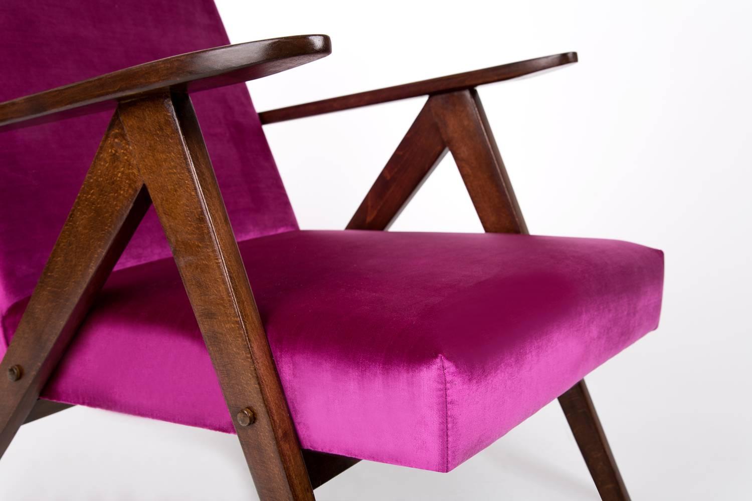 Set of Two Mid-Century Modern Magenta Pink Armchairs, 1960s, Poland For Sale 1