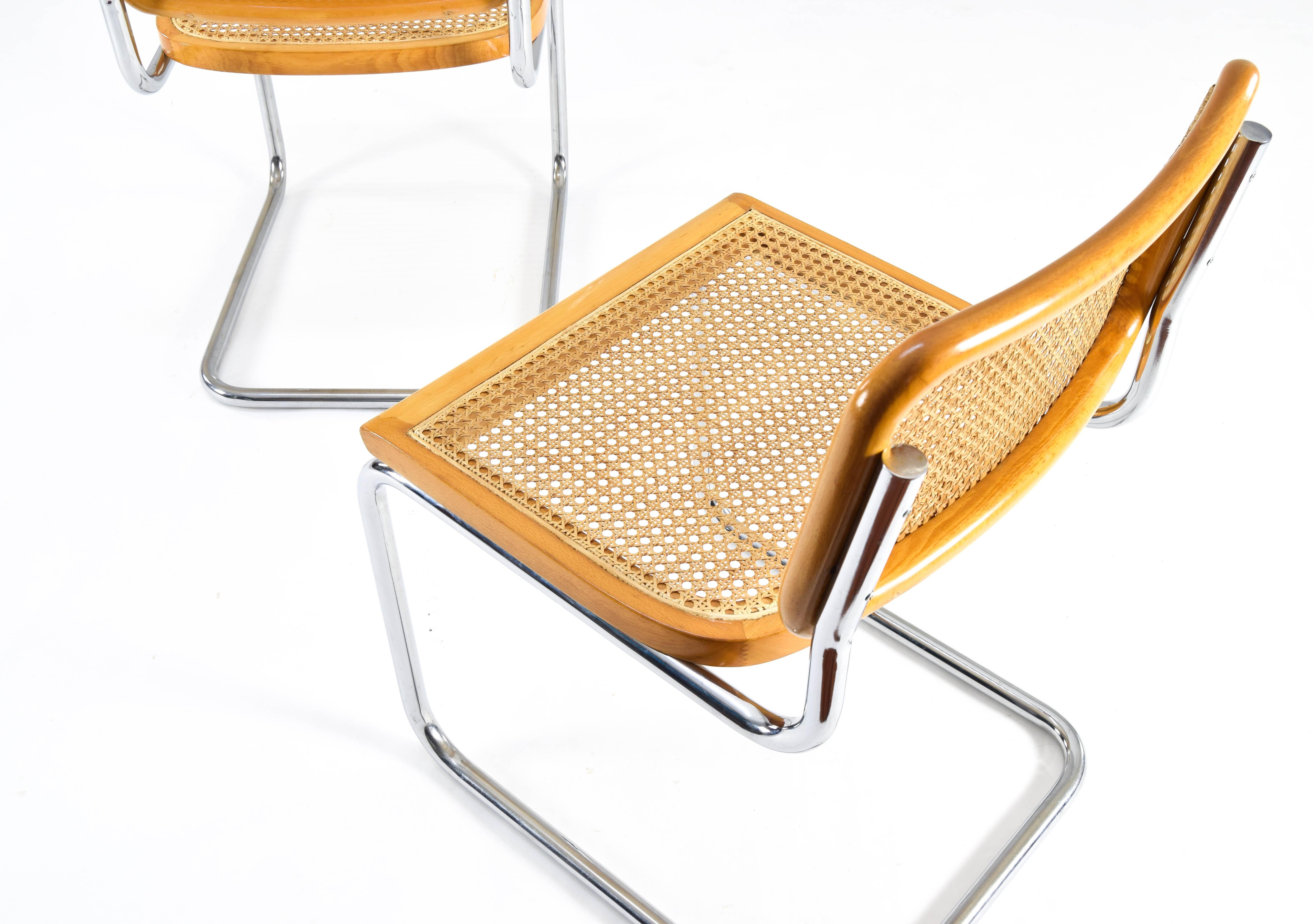 Set of Two Mid-Century Modern Marcel Breuer B32 Blonde Cesca Chairs, Italy 1970s For Sale 1