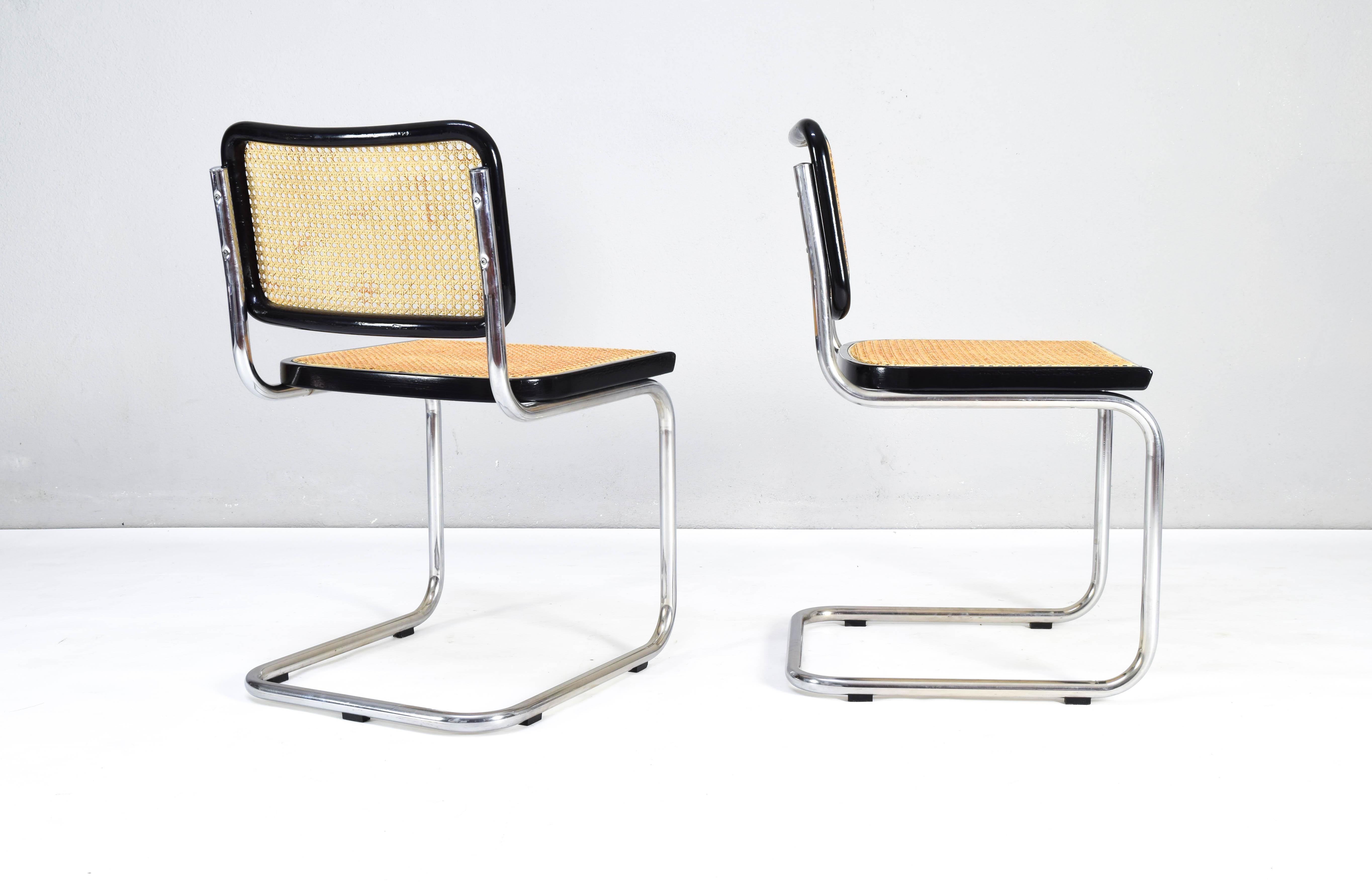 Laqué Ensemble de deux chaises Cesca Marcel Breuer B32 de style mi-siècle moderne, Italie, 1970 en vente