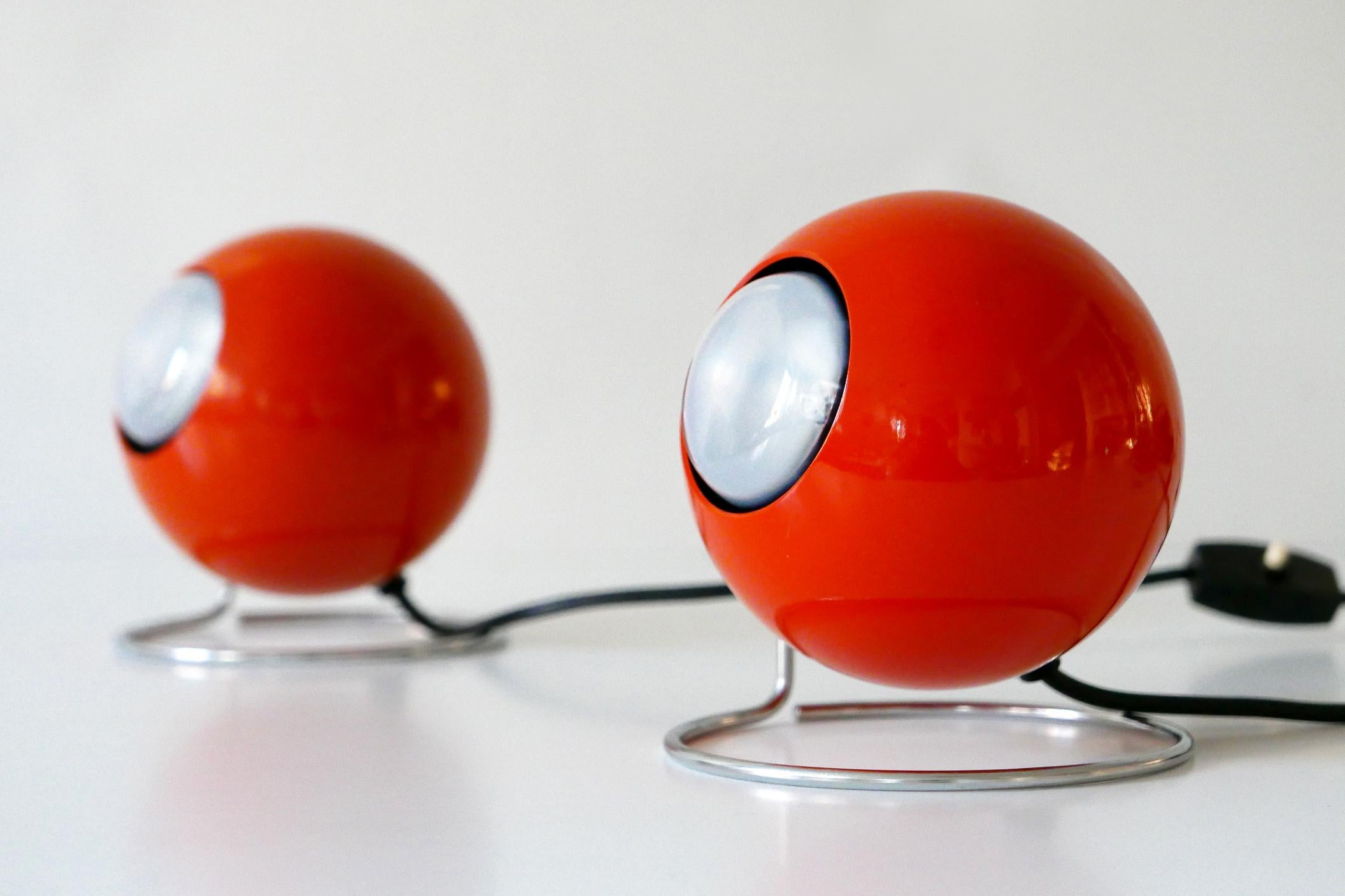 Émaillé Lot de deux lampes de table 'Eye' en métal:: ERCO:: années 1960-1970 Allemagne en vente