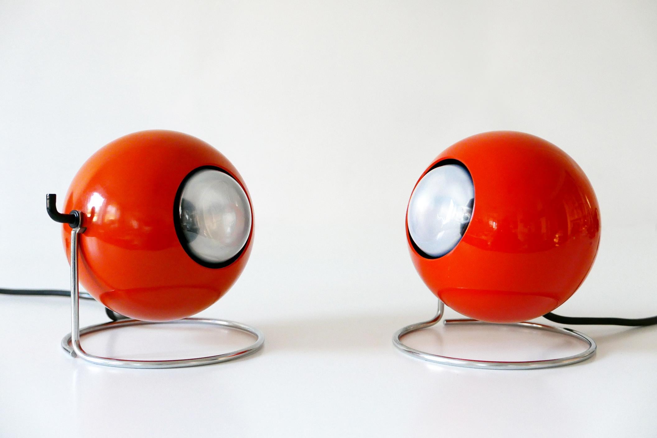 Milieu du XXe siècle Lot de deux lampes de table 'Eye' en métal:: ERCO:: années 1960-1970 Allemagne en vente