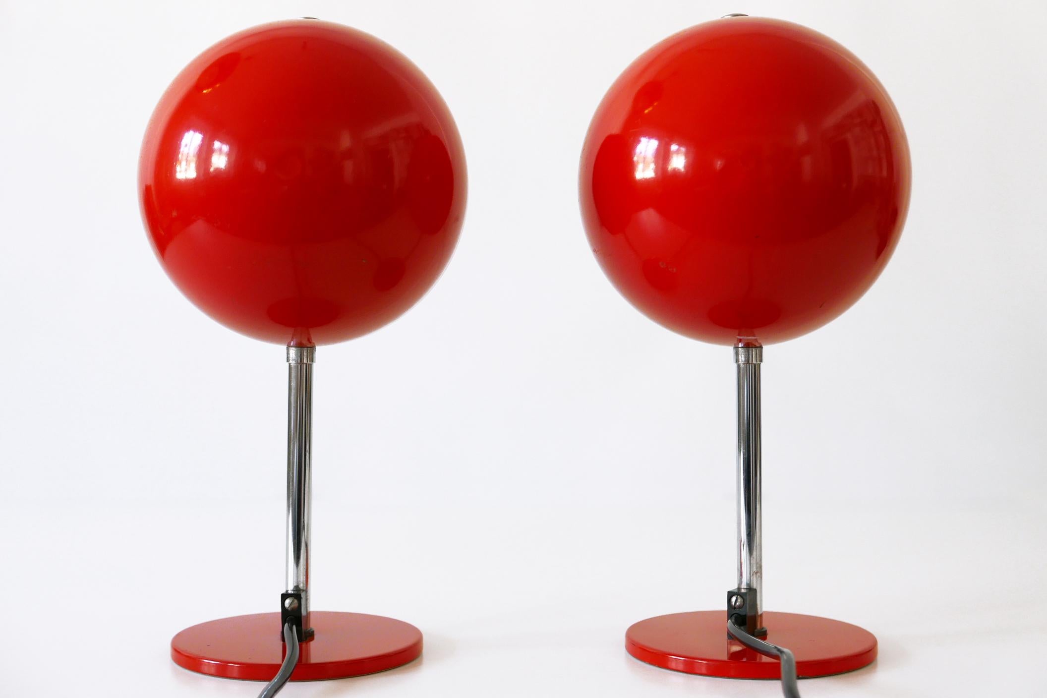 Set of Two Mid-Century Modern Moon Table Lamps by Hustadt-Leuchten 1960s Germany For Sale 11