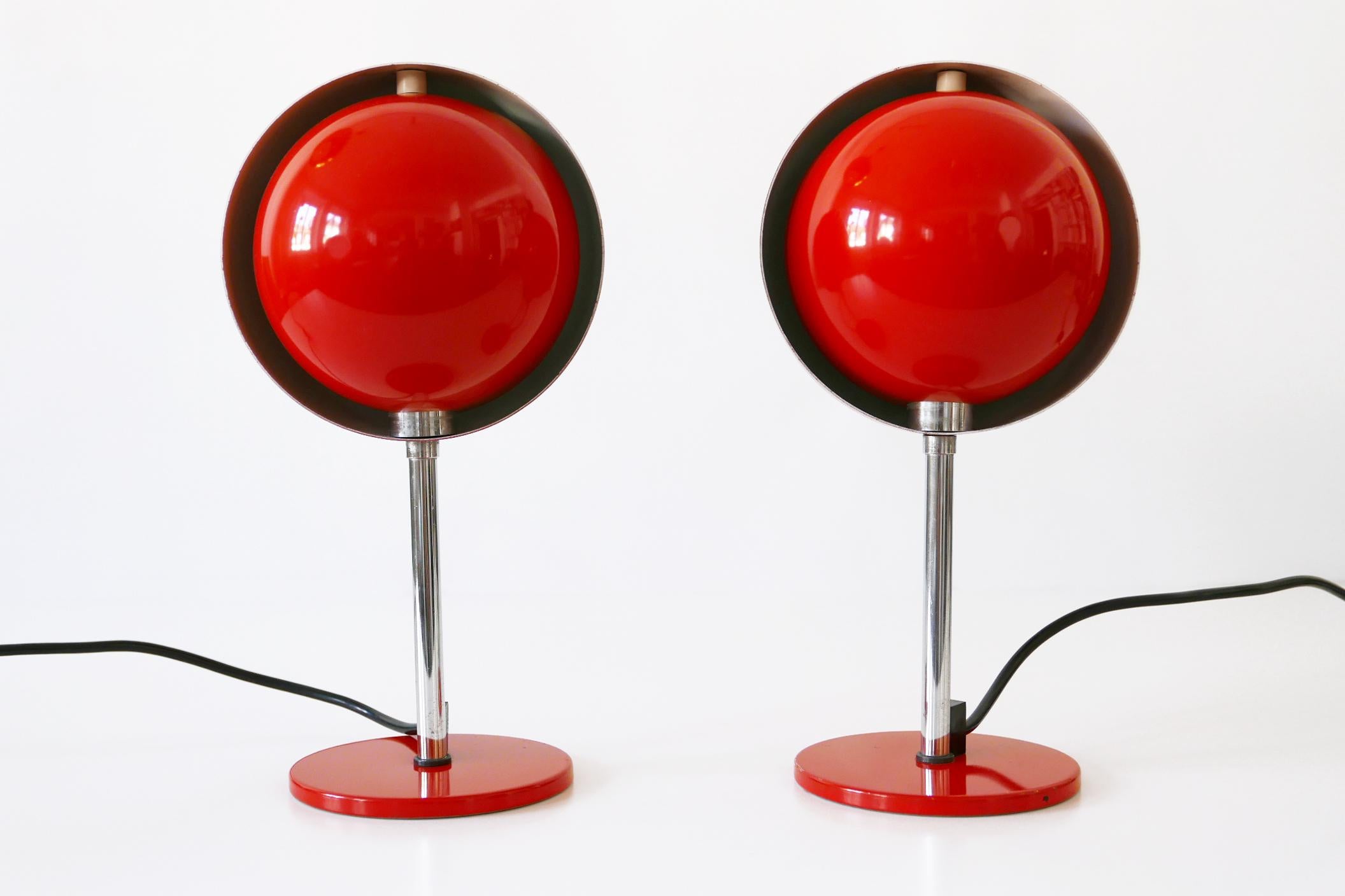 Set of Two Mid-Century Modern Moon Table Lamps by Hustadt-Leuchten 1960s Germany In Good Condition For Sale In Munich, DE