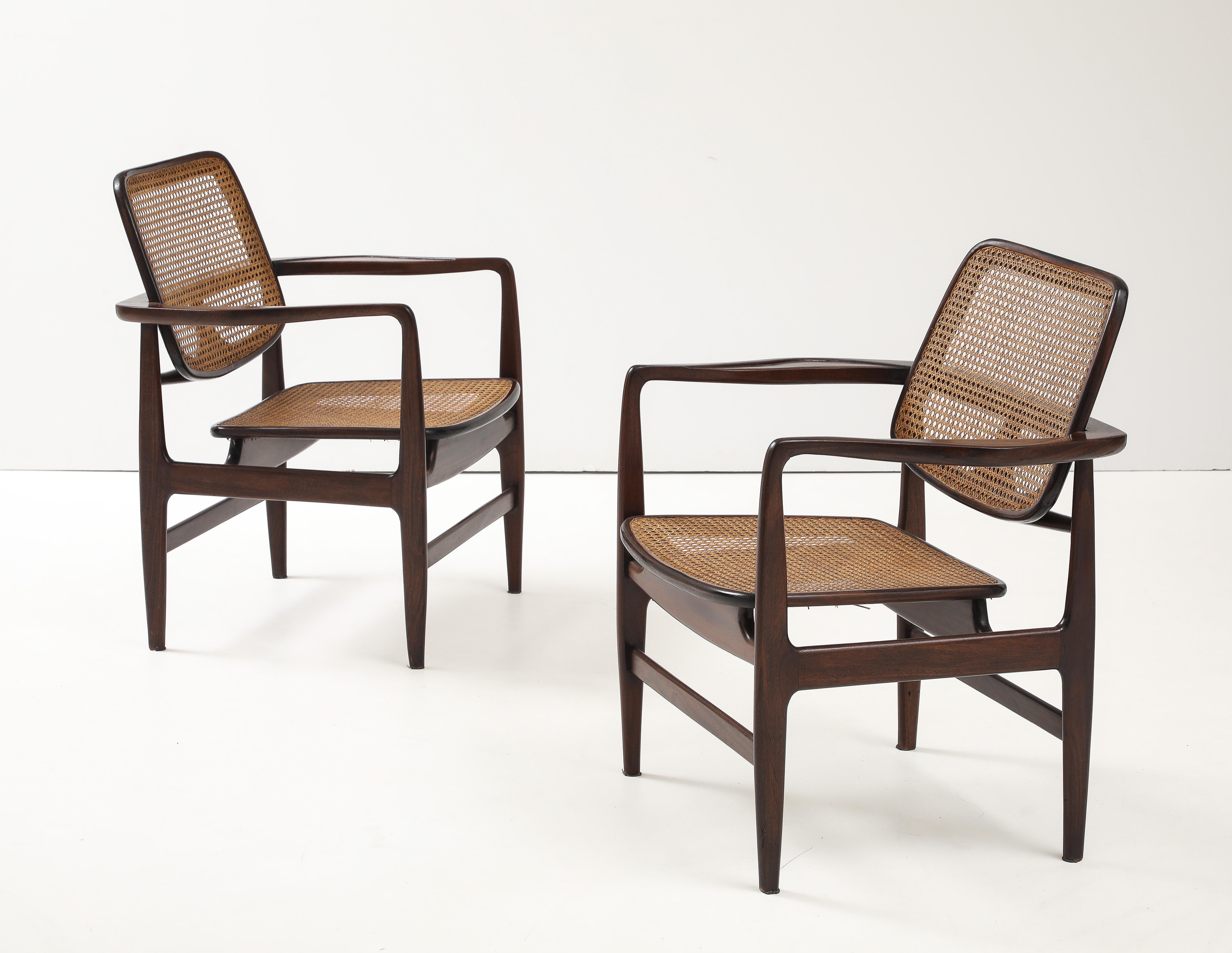 Set di due poltrone Oscar di Sergio Rodrigues, Brasile, 1956 In condizioni buone in vendita a Deerfield Beach, FL