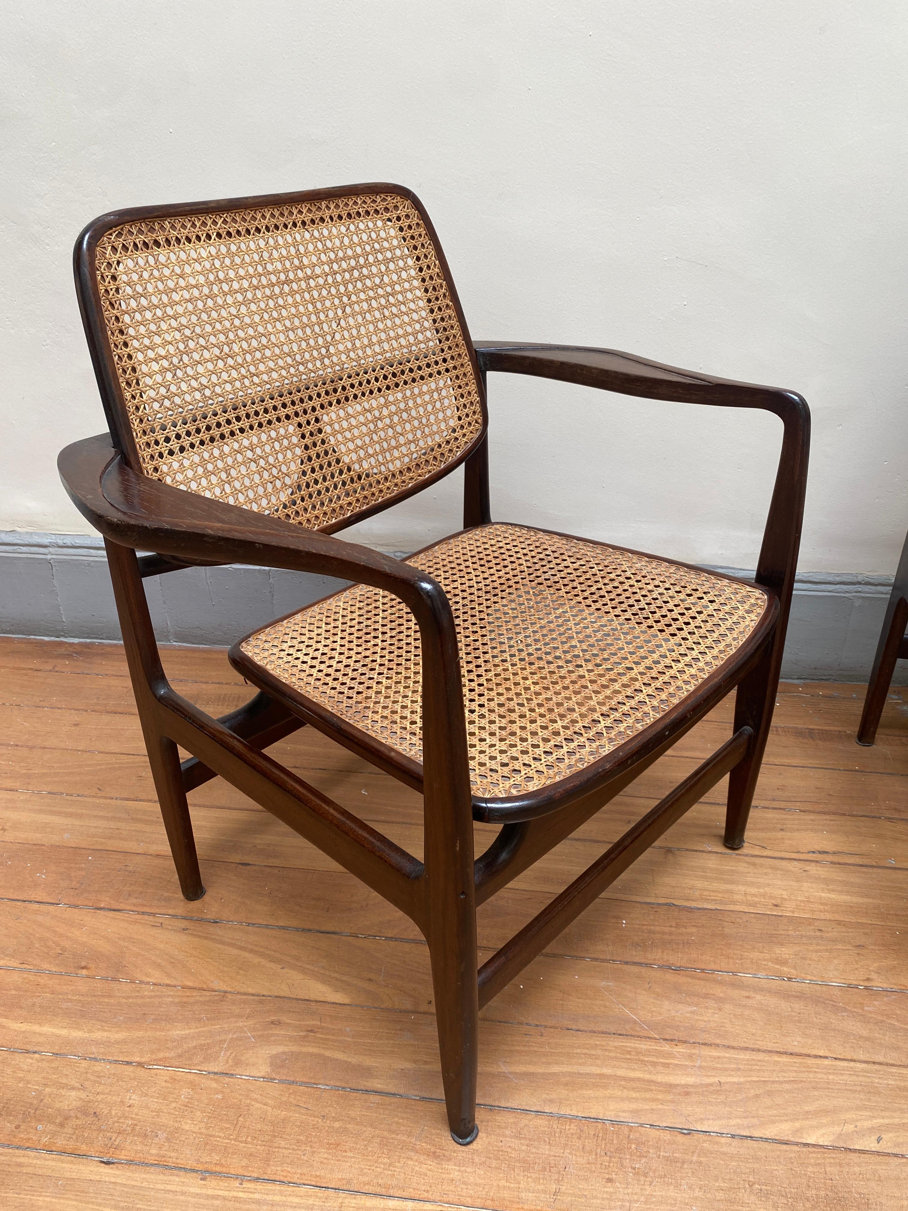 Mid-20th Century Set of Two Mid-Century Modern Oscar Armchairs by Sergio Rodrigues, Brazil, 1956 For Sale