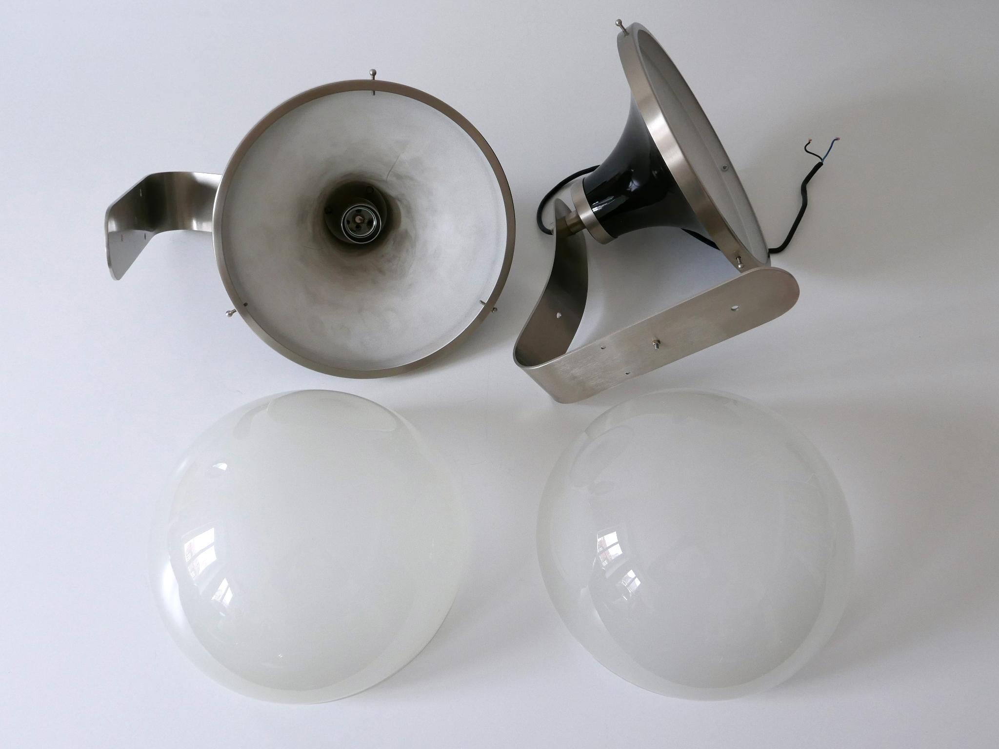 Set of Two Mid-Century Modern Sconces 'Pi' by Sergio Mazza for Artemide 1960s For Sale 12