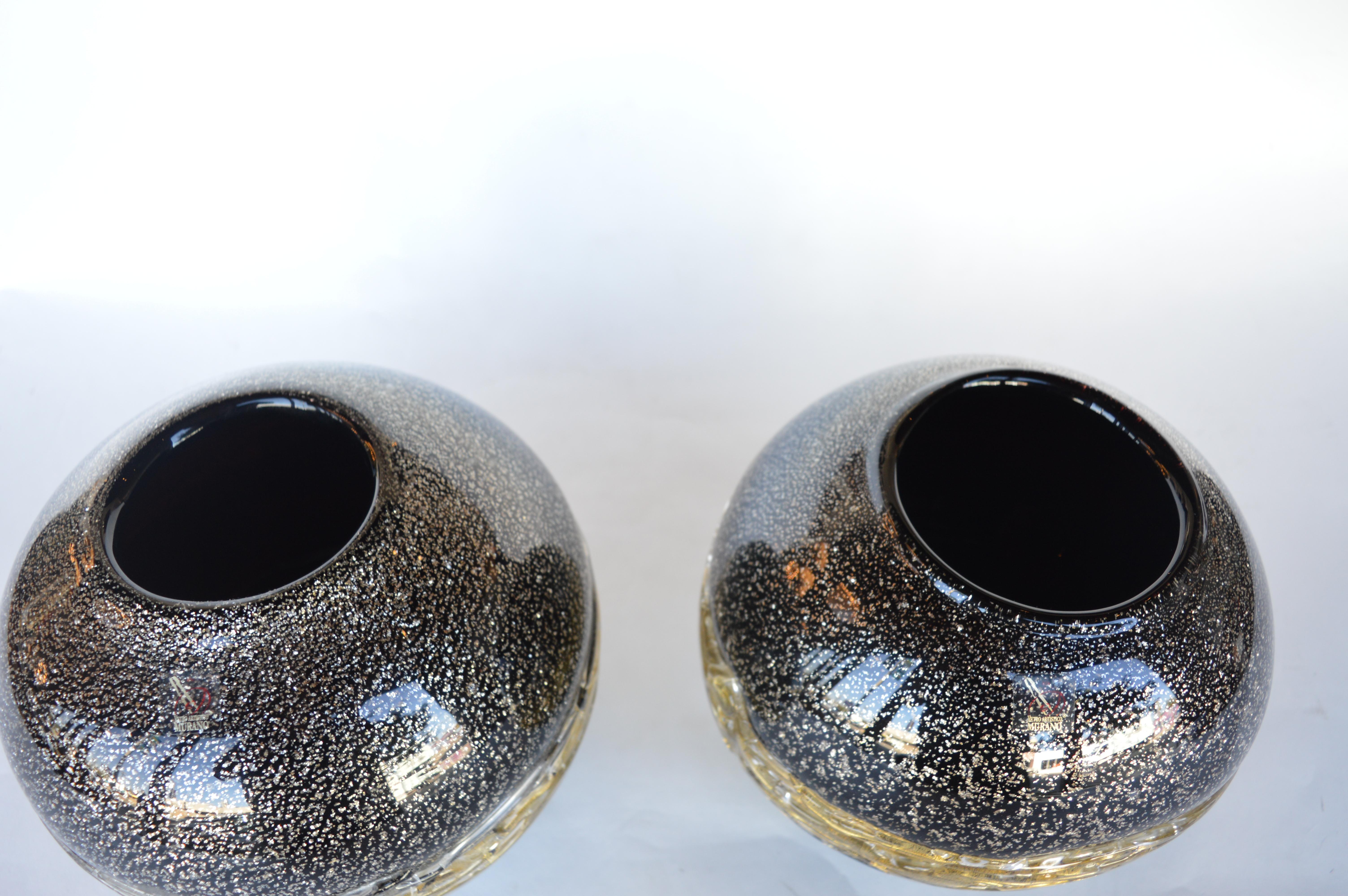 Set of Two Mid-Century Modern, Signed, Vetro Artistico Murano Vases For Sale 1