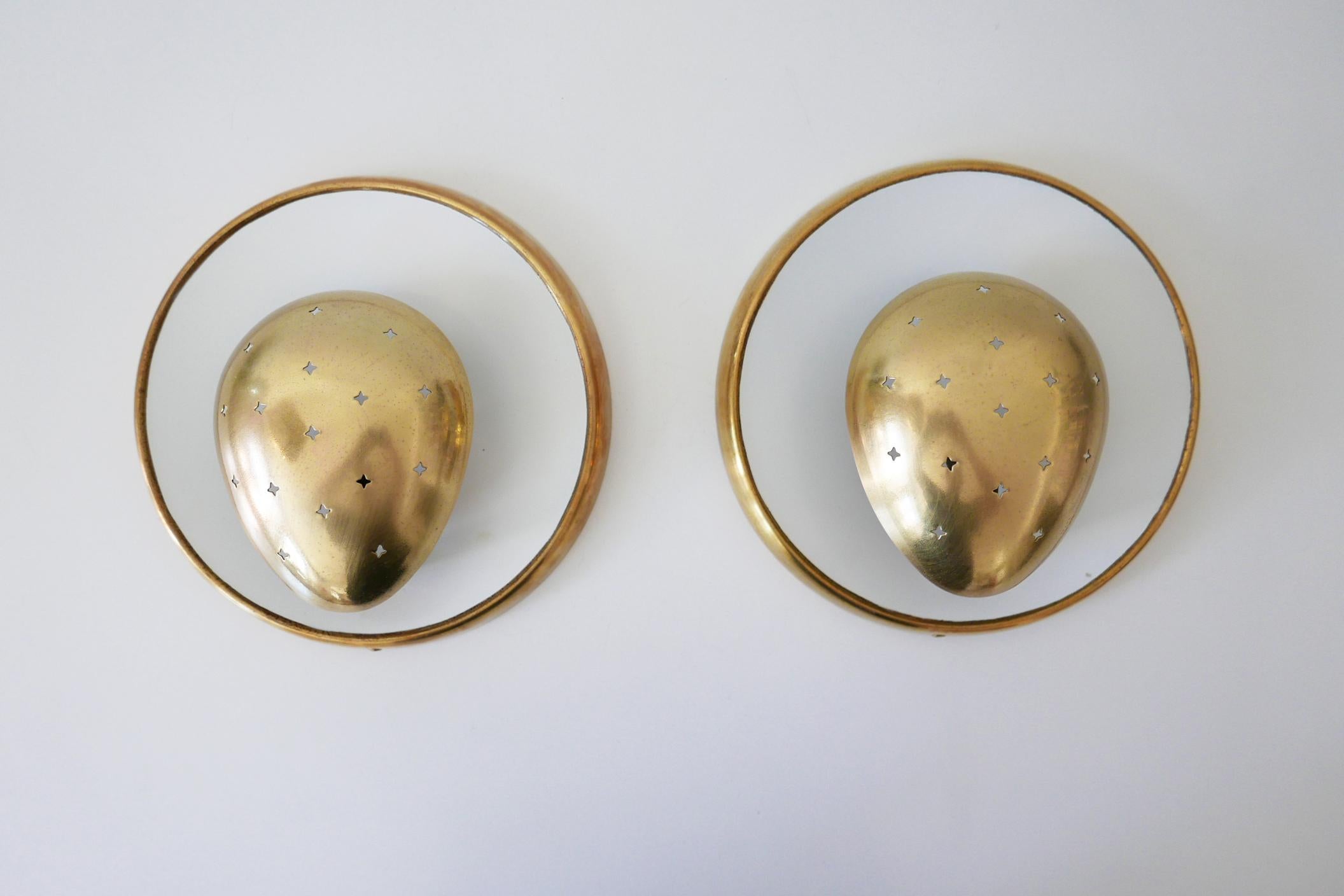 Set of Two Mid-Century Modern Sputnik Brass Wall Lamps or Sconces, 1950s, France 5