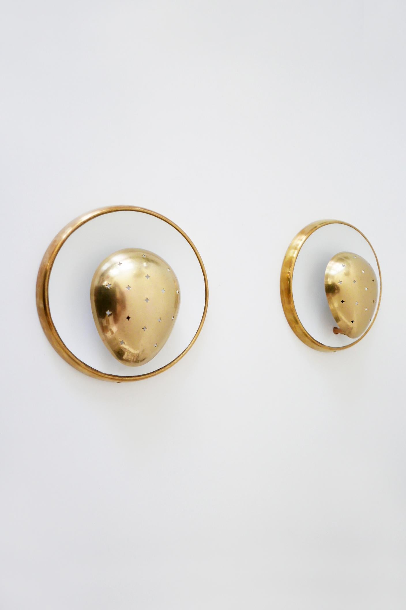 Set of Two Mid-Century Modern Sputnik Brass Wall Lamps or Sconces, 1950s, France 7