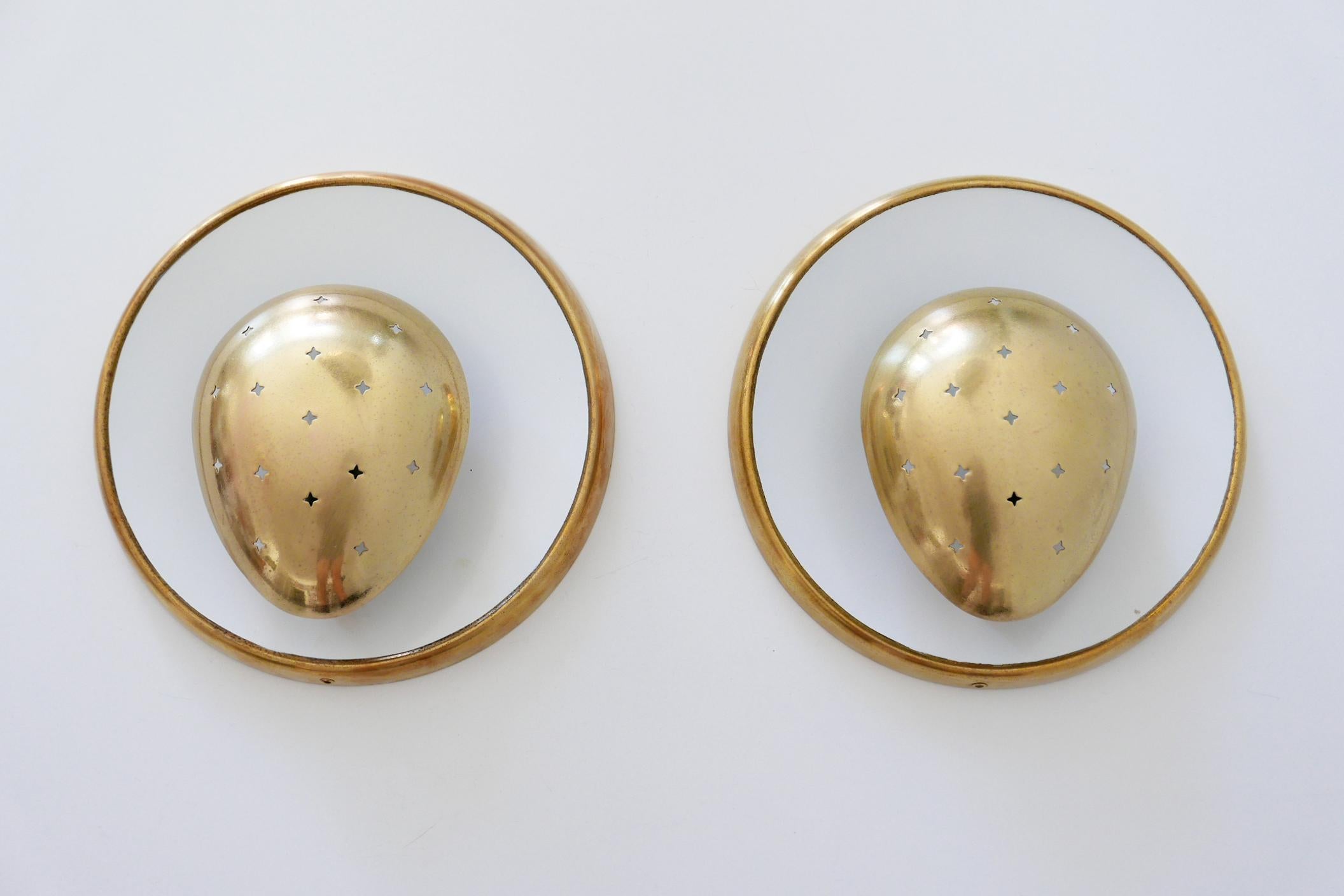 French Set of Two Mid-Century Modern Sputnik Brass Wall Lamps or Sconces, 1950s, France