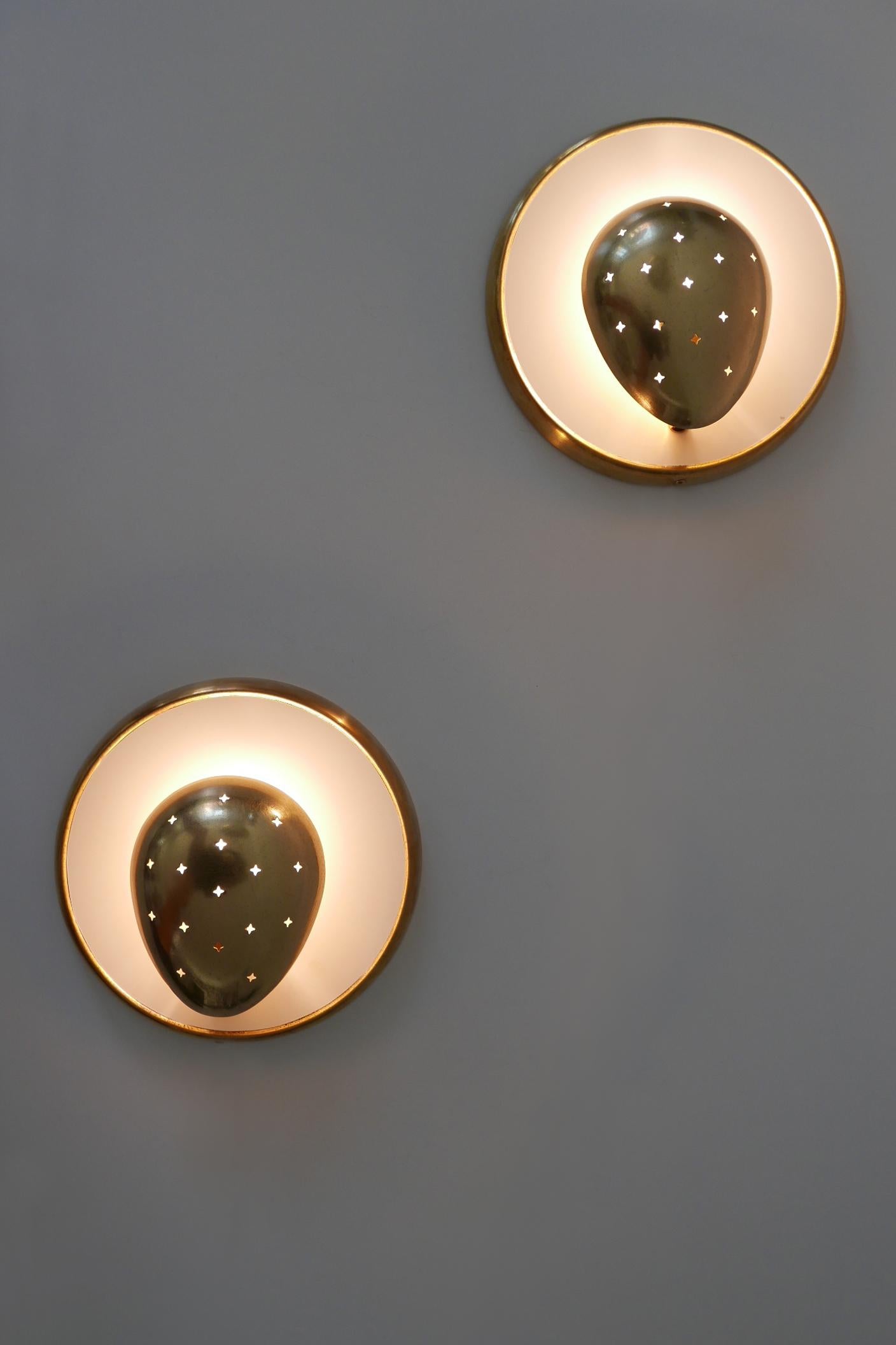 Set of Two Mid-Century Modern Sputnik Brass Wall Lamps or Sconces, 1950s, France 4