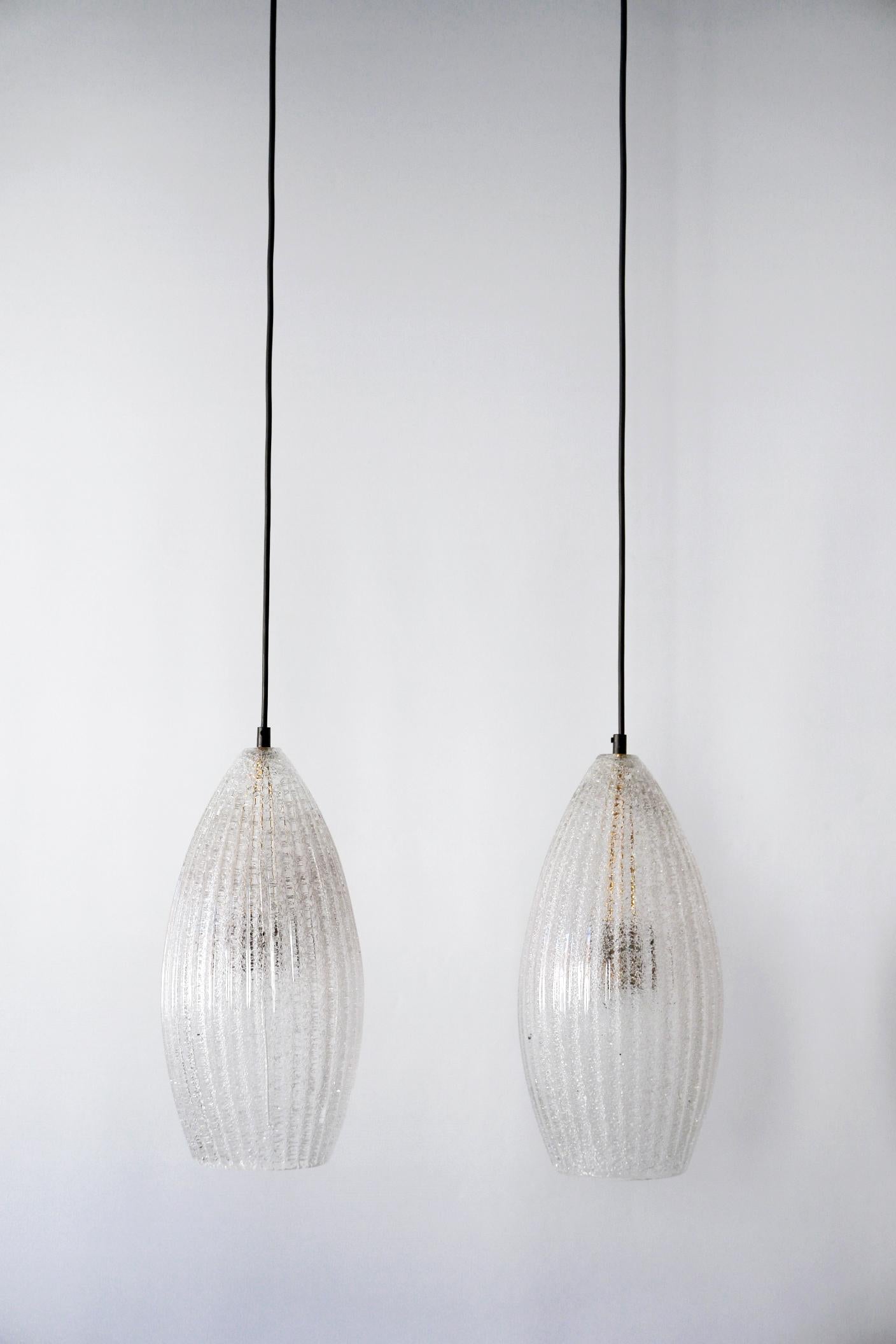 Set of Two Mid-Century Modern Textured Glass Pendant Lamps, 1960s, Germany For Sale 5