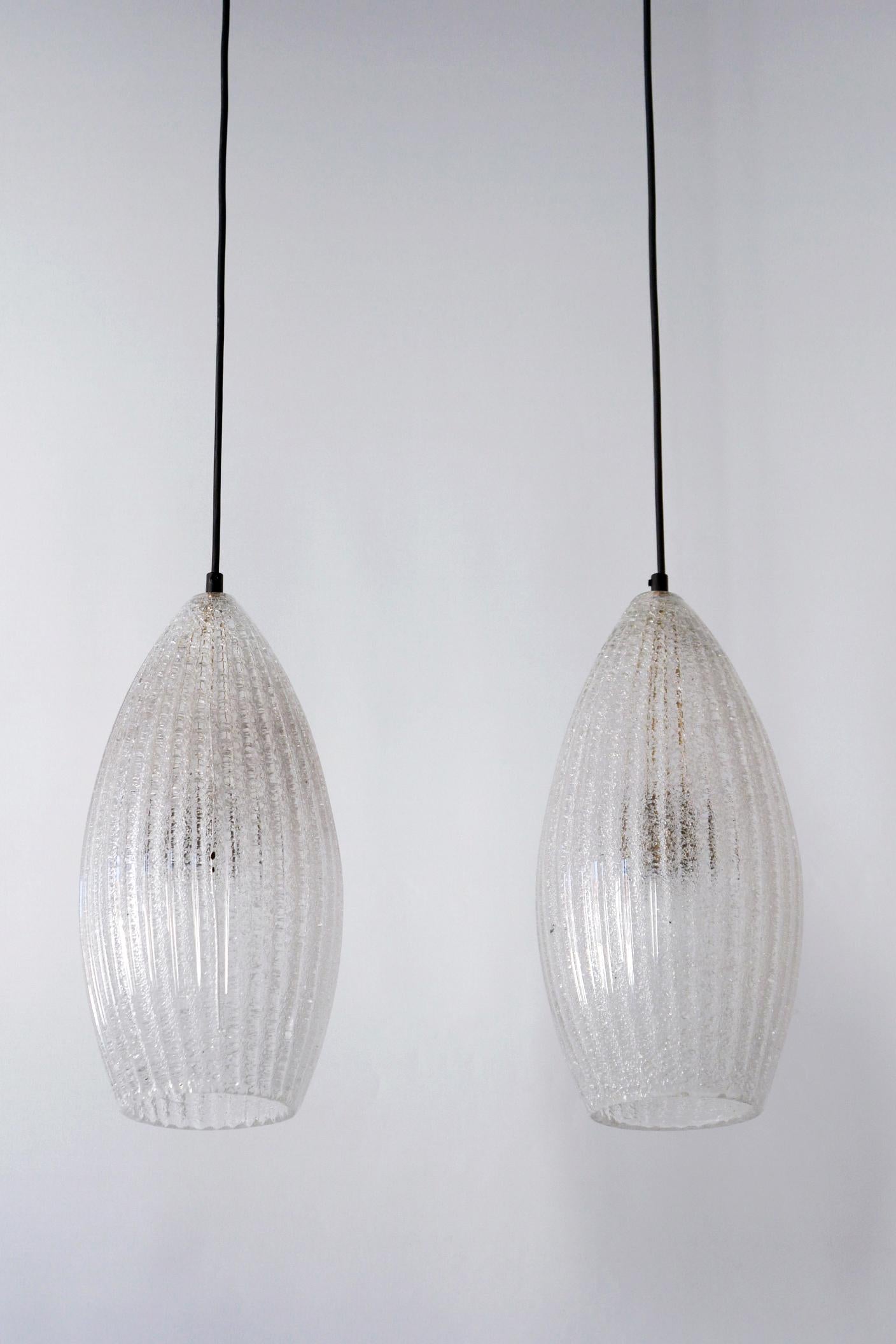 Set of Two Mid-Century Modern Textured Glass Pendant Lamps, 1960s, Germany For Sale 10