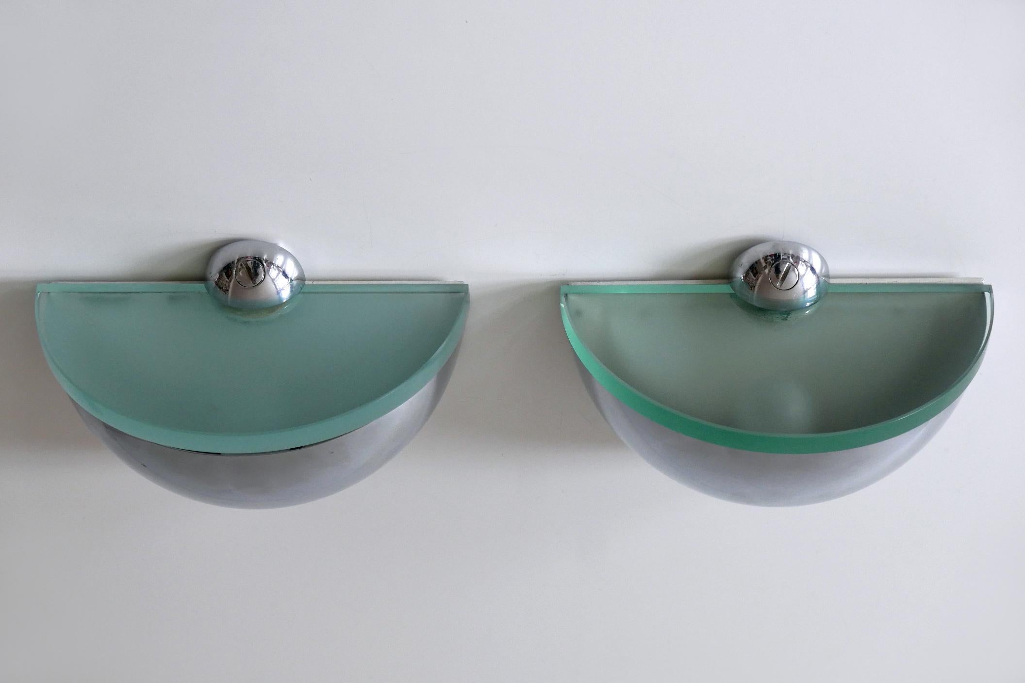 Set of Two Mid-Century Modern Wall Lamps or Sconces by Fontana Arte Italy 1960s For Sale 1