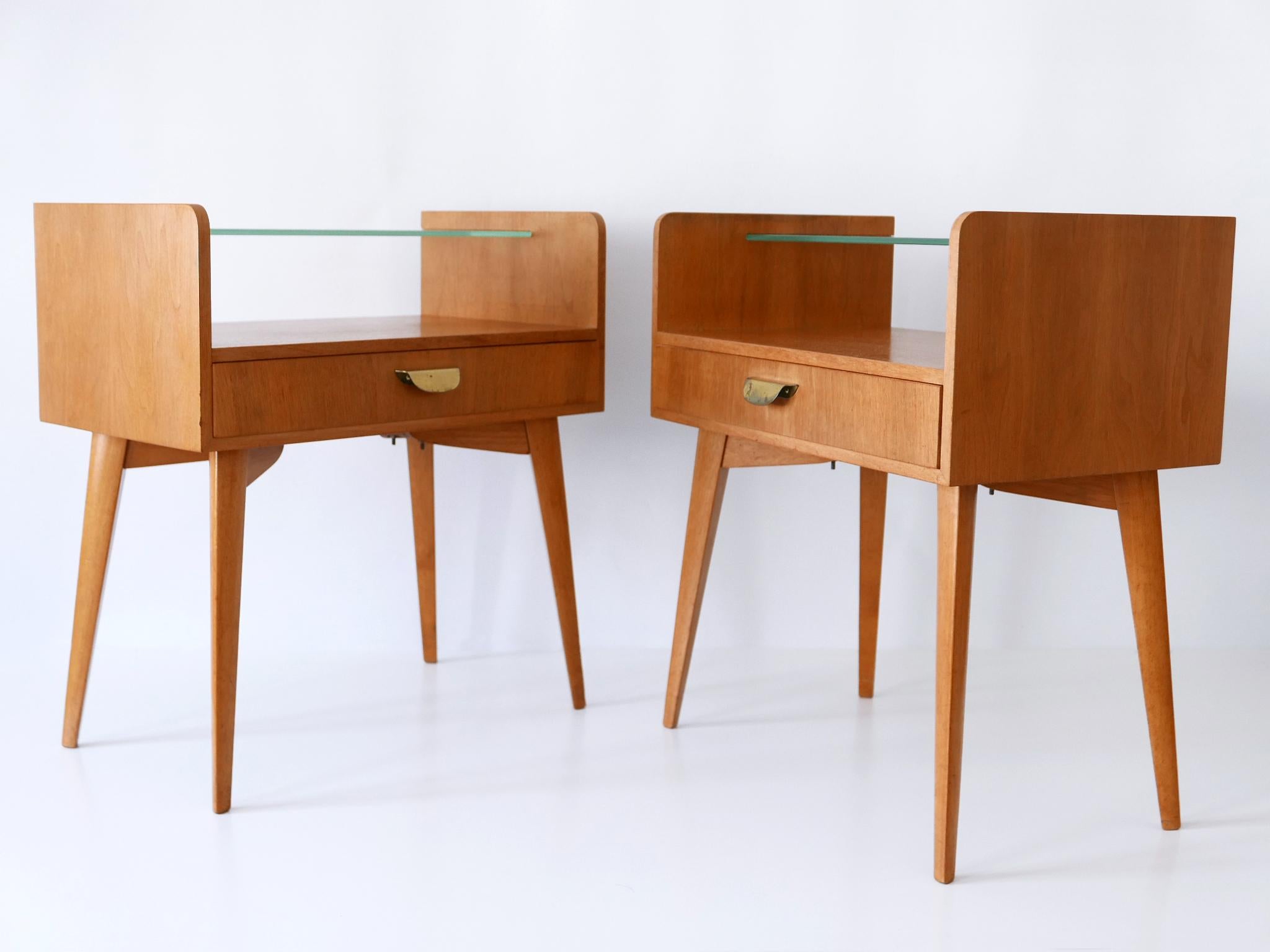 Set of Two Mid Century Modern Walnut Nightstands by WK Möbel Germany 1950s In Good Condition For Sale In Munich, DE