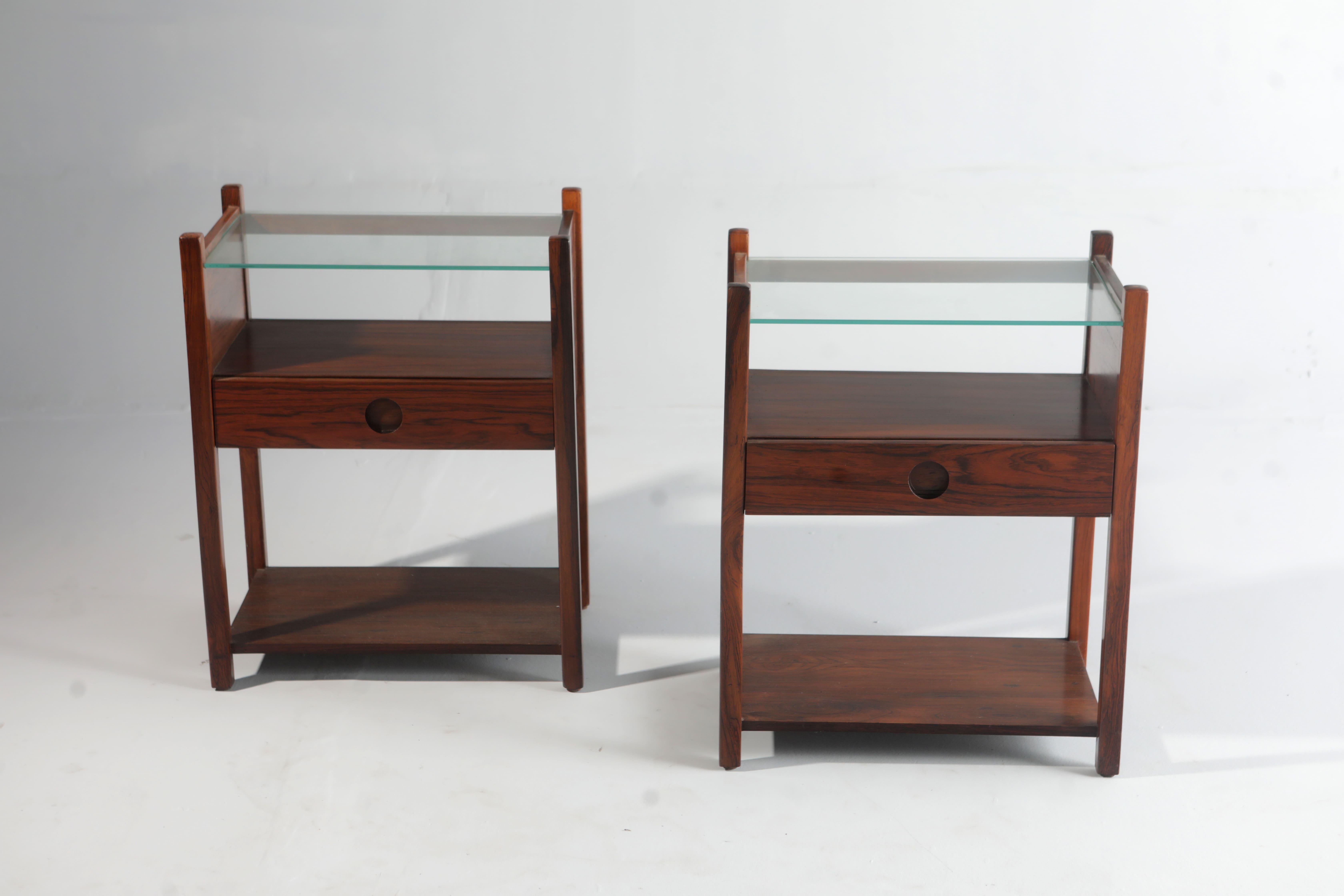 Brazilian Set of Two Mid-Century Modern “Yara“ Bedside Tables by Sergio Rodrigues, Brazil