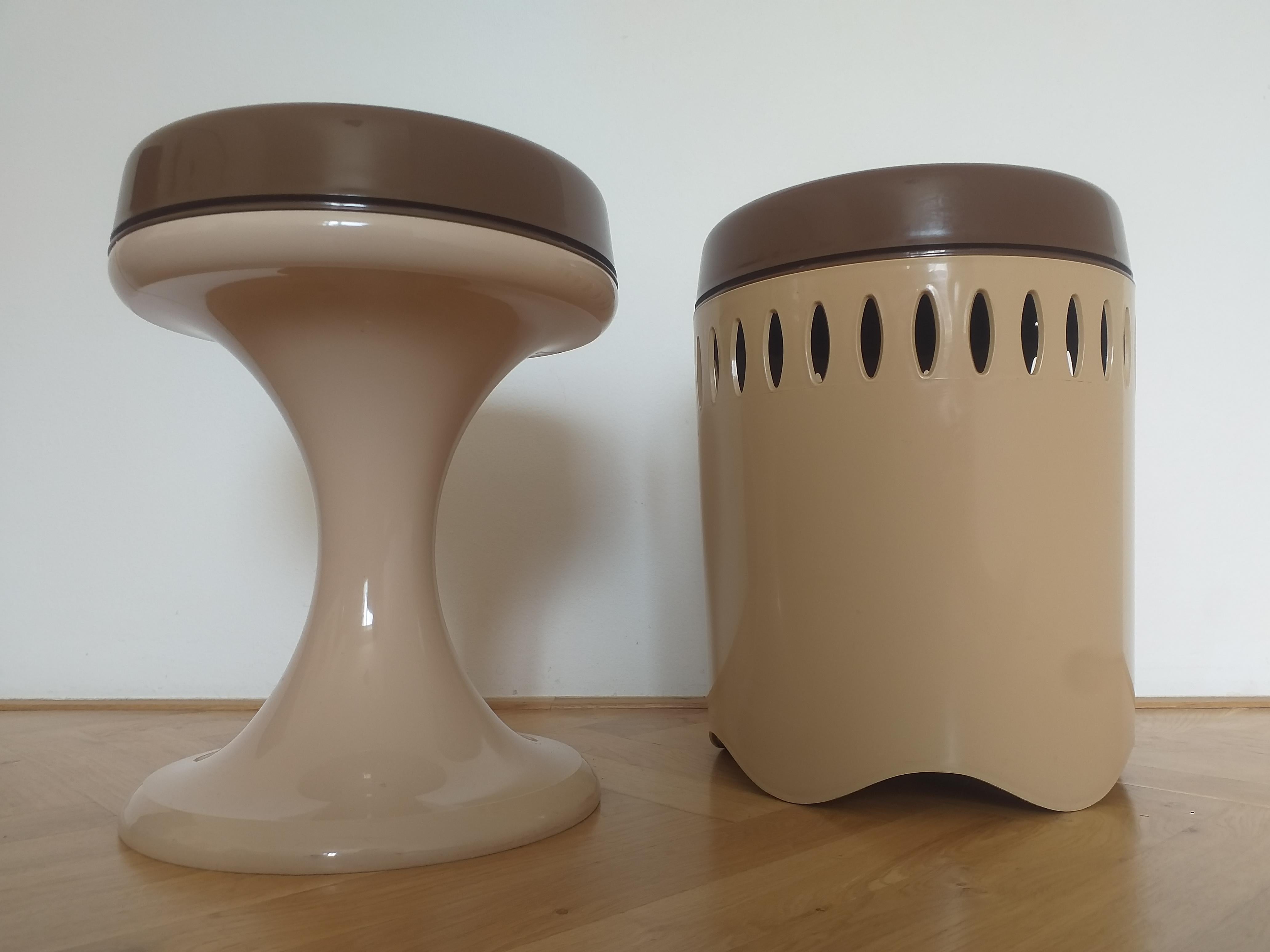 Plastique Ensemble de deux tabourets du milieu du siècle EMSA, Allemagne de l'Ouest, 1970 en vente