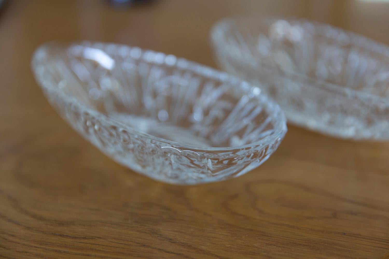 Set of Two Midcentury Transparent Crystal Glass Bowls, France, 1970s In Good Condition For Sale In 05-080 Hornowek, PL
