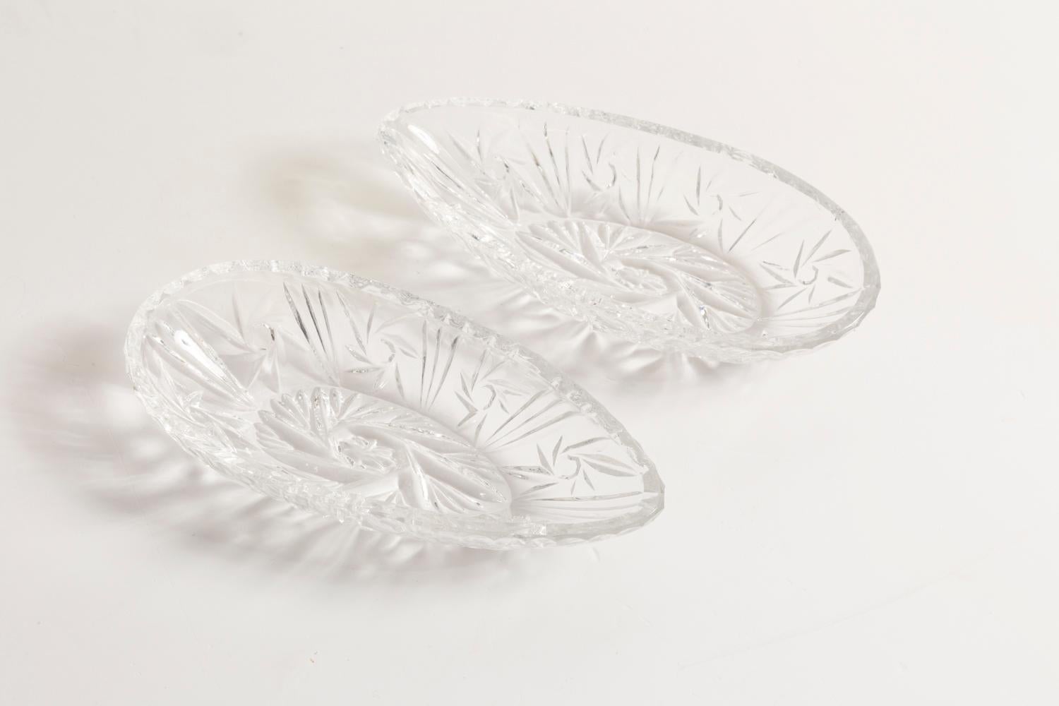 Set of Two Midcentury Transparent Crystal Glass Bowls, France, 1970s For Sale 1