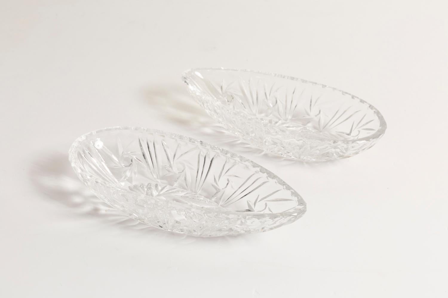 Set of Two Midcentury Transparent Crystal Glass Bowls, France, 1970s For Sale 2