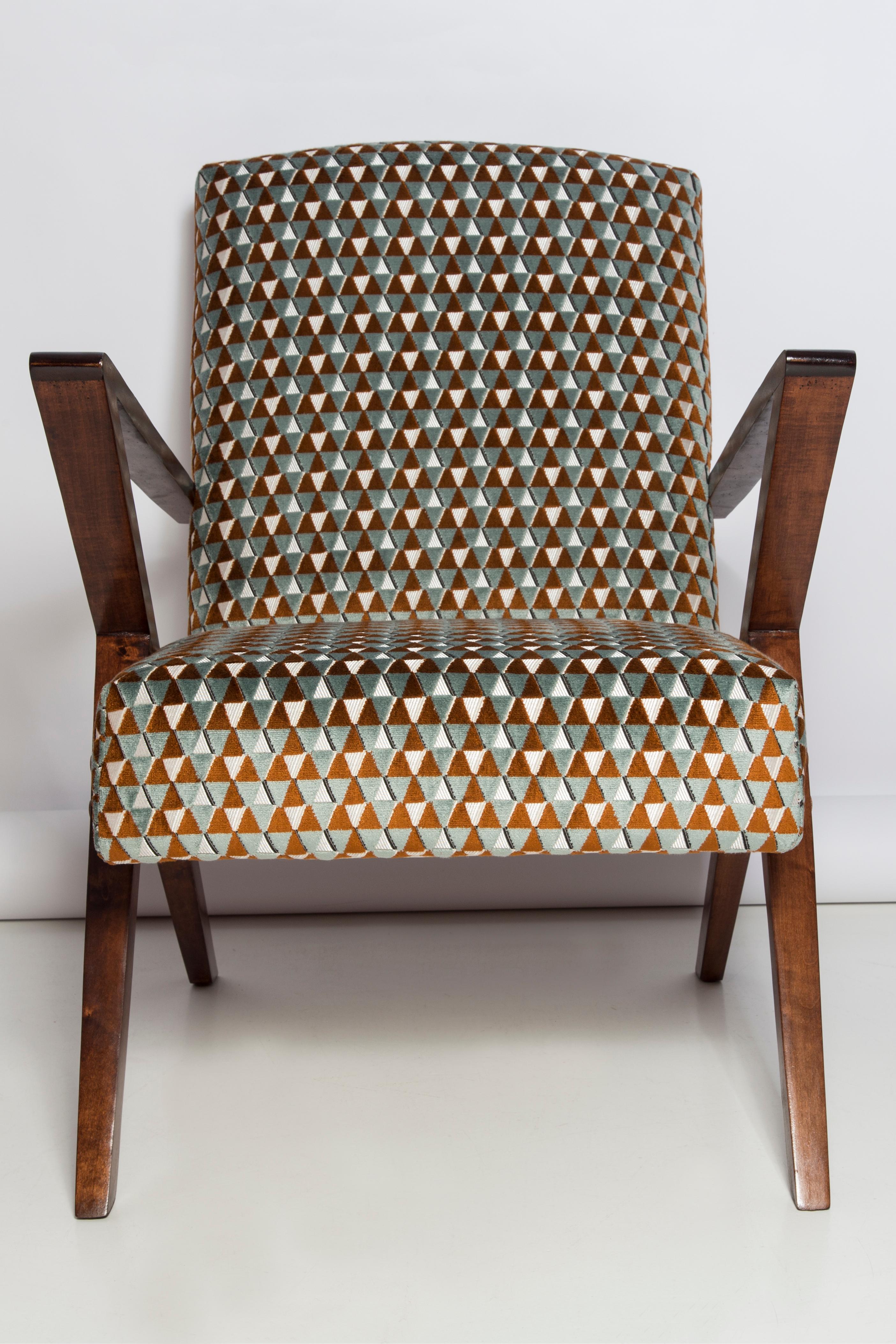 Set of Two Mid Century Unique Zet Armchairs, Triangle Velvet, 1970s, Europe For Sale 2
