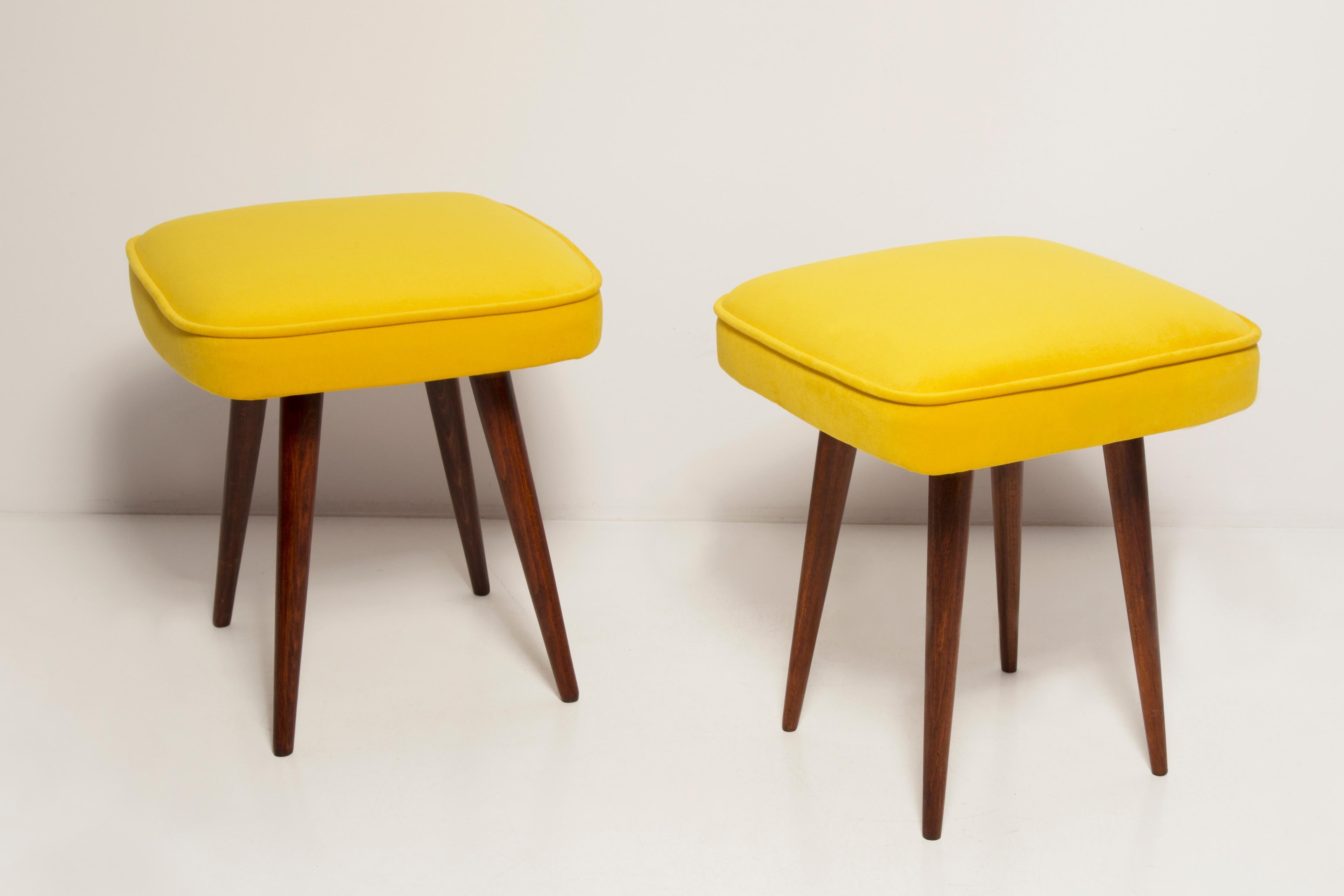 Hand-Crafted Set of Two Mid-Century Yellow Velvet Foot Stools, Europe, 1960s For Sale