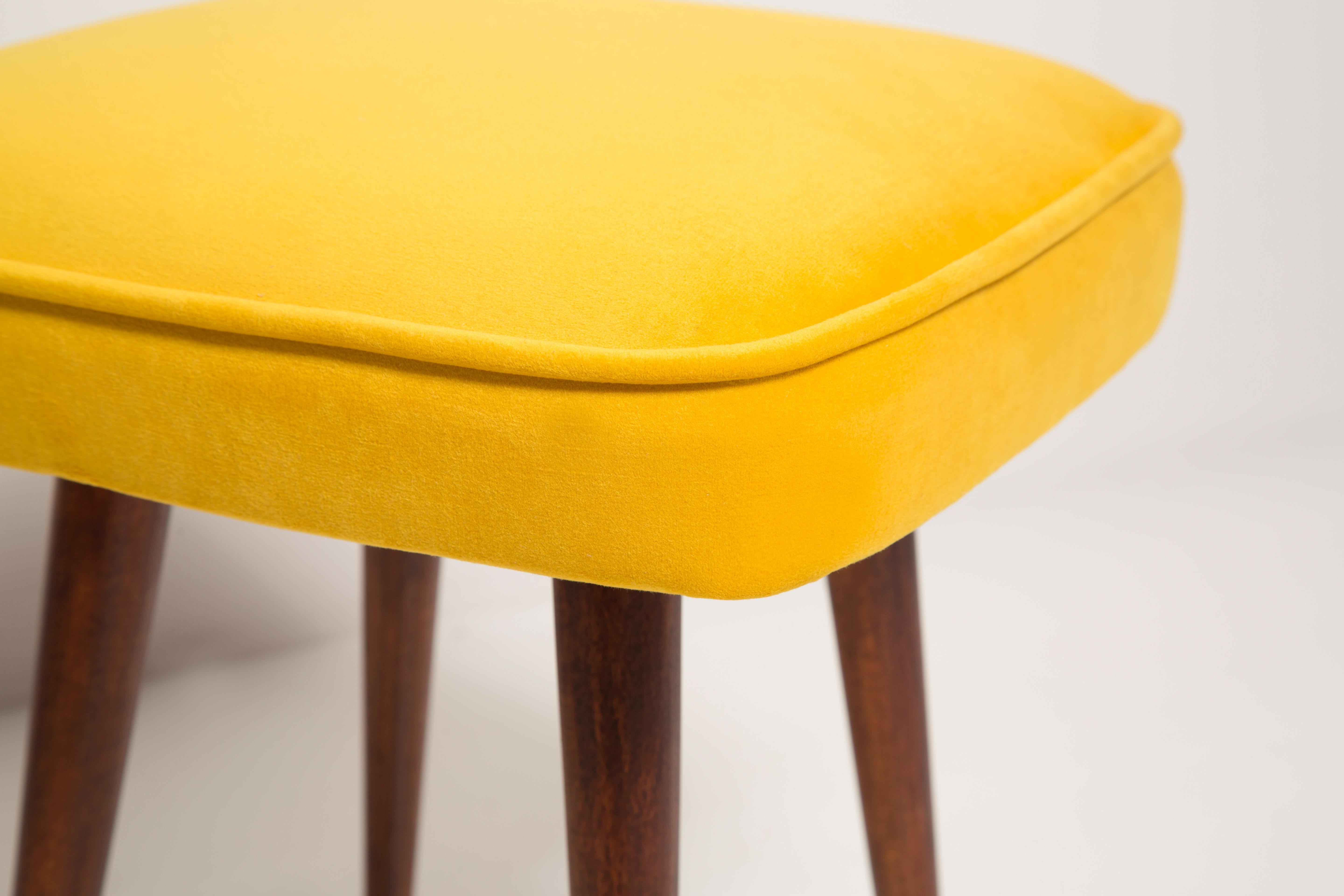 Set of Two Mid-Century Yellow Velvet Foot Stools, Europe, 1960s For Sale 1