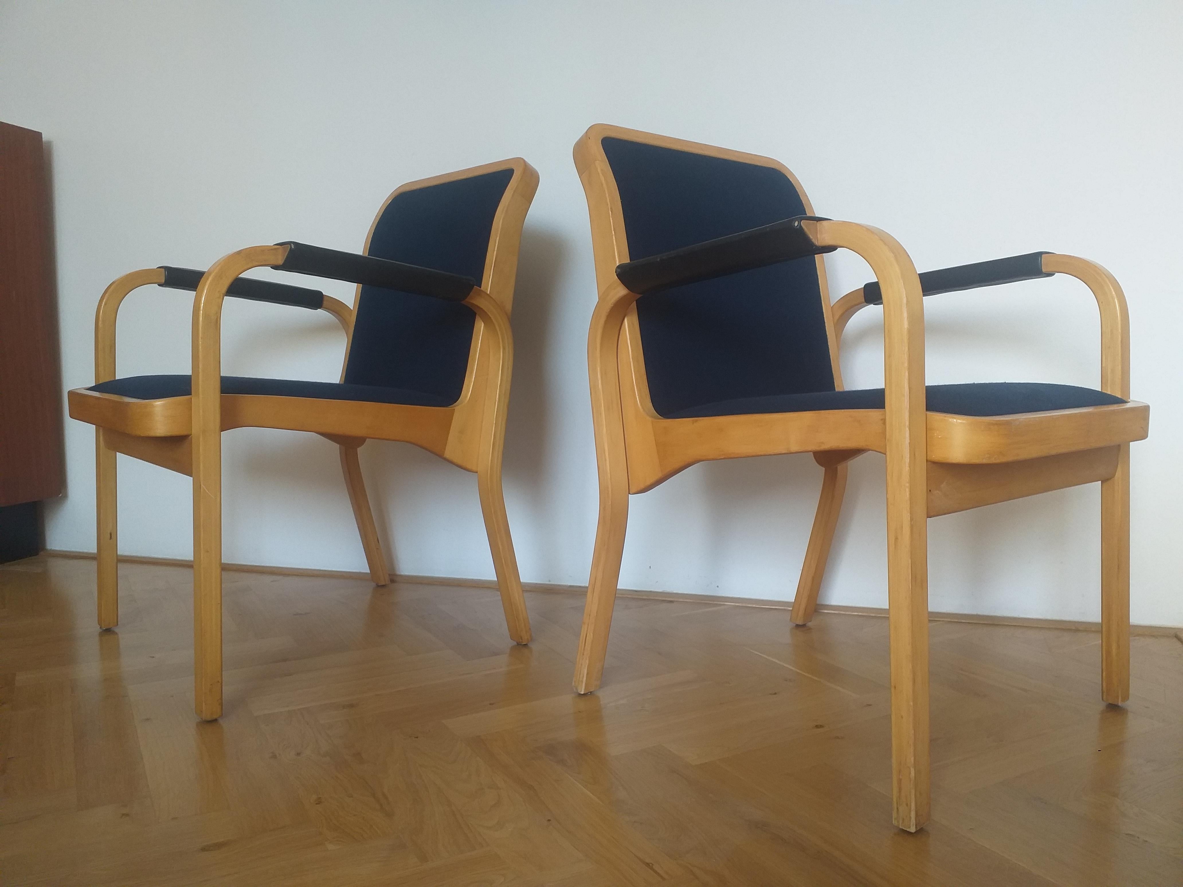 Set of Two Midcentury Alvar Aalto Chairs by Artek, Model E45, Finland, 1960s 2