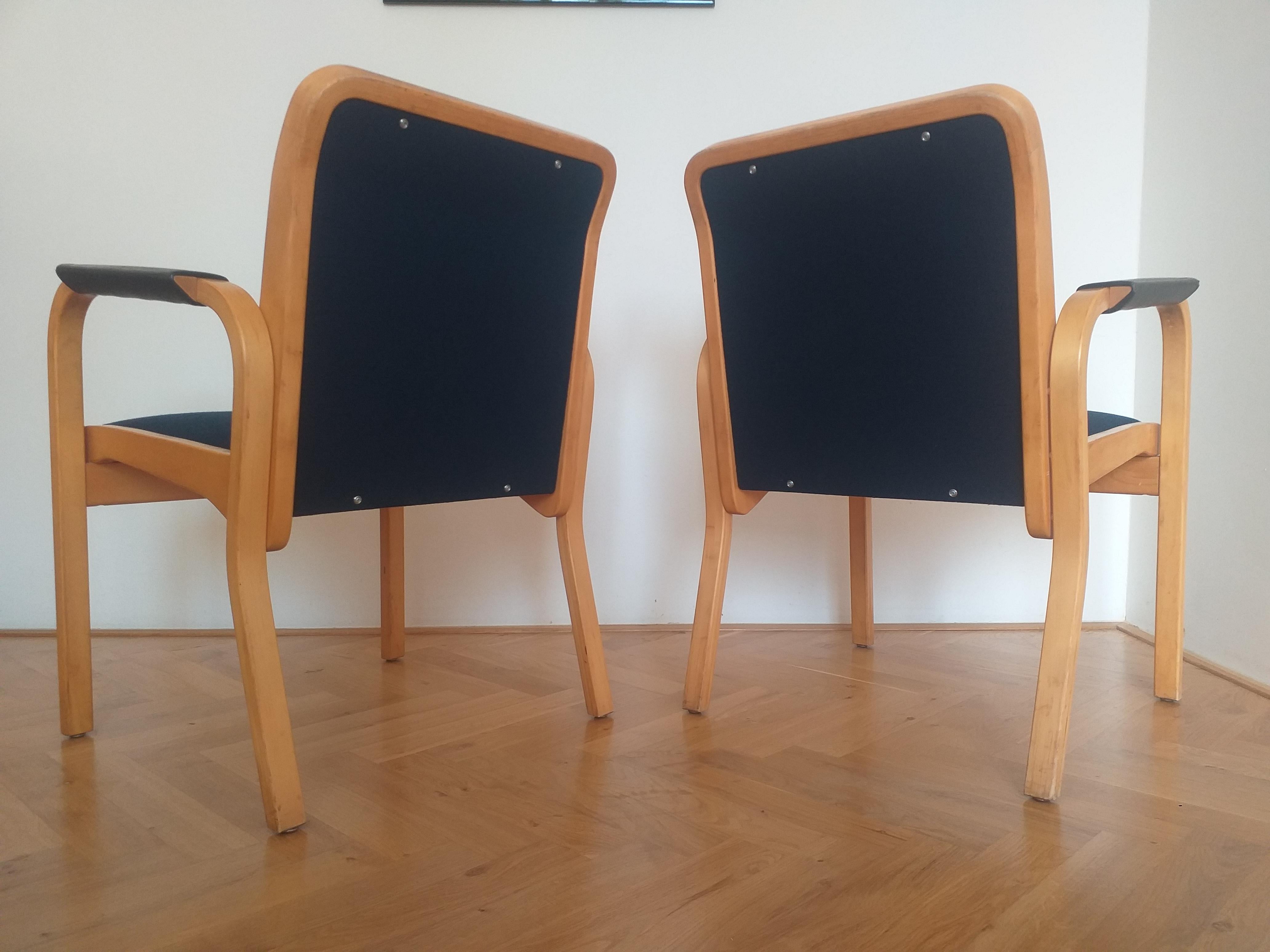 Set of Two Midcentury Alvar Aalto Chairs by Artek, Model E45, Finland, 1960s 5