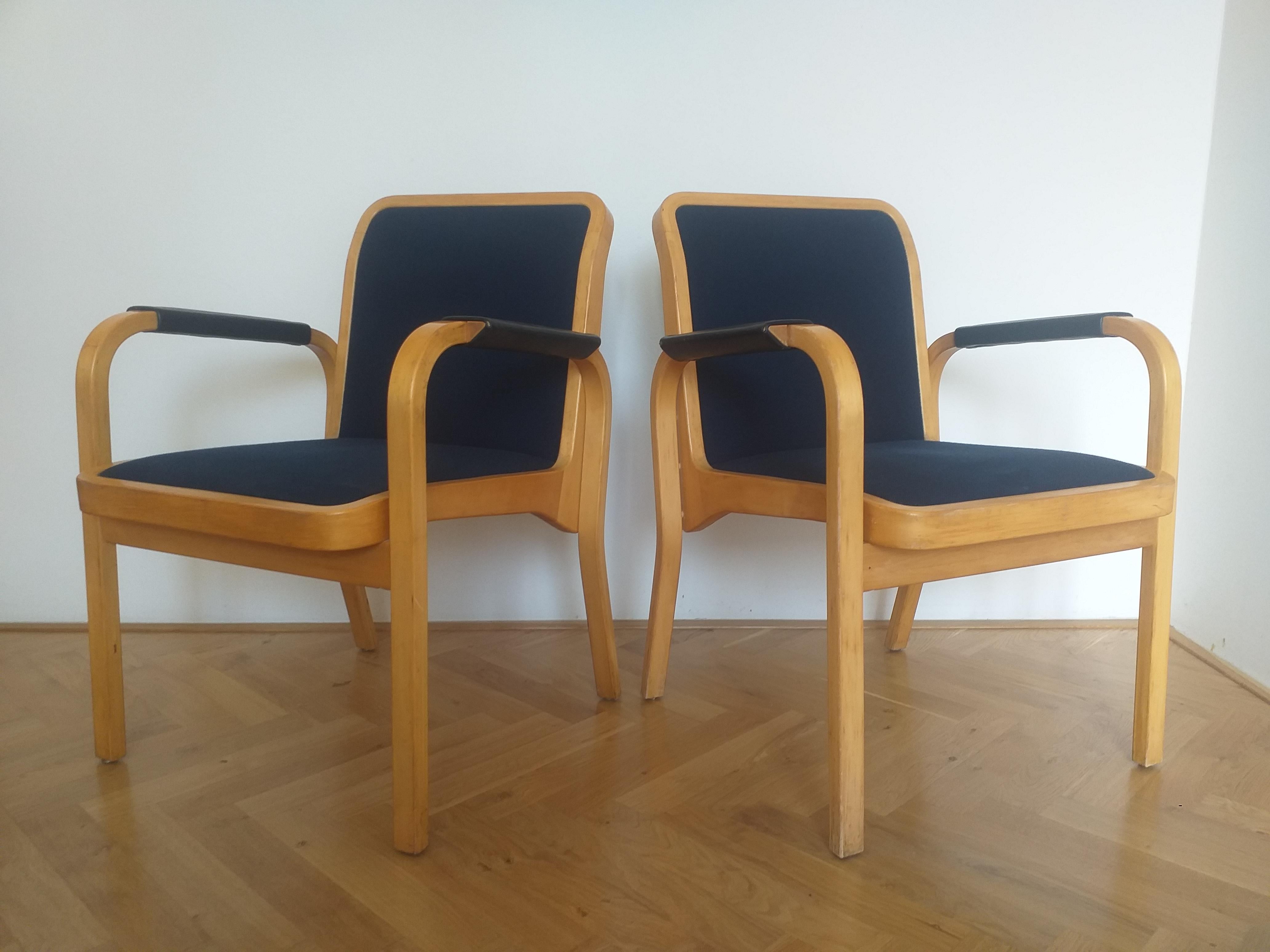Set of Two Midcentury Alvar Aalto Chairs by Artek, Model E45, Finland, 1960s 8