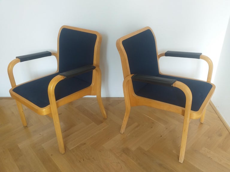 Leather Set of Two Midcentury Alvar Aalto Chairs by Artek, Model E45, Finland, 1960s For Sale