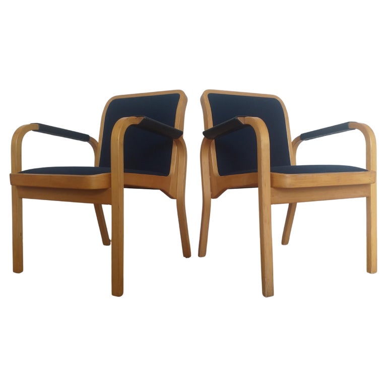 Set of Two Midcentury Alvar Aalto Chairs by Artek, Model E45, Finland, 1960s For Sale