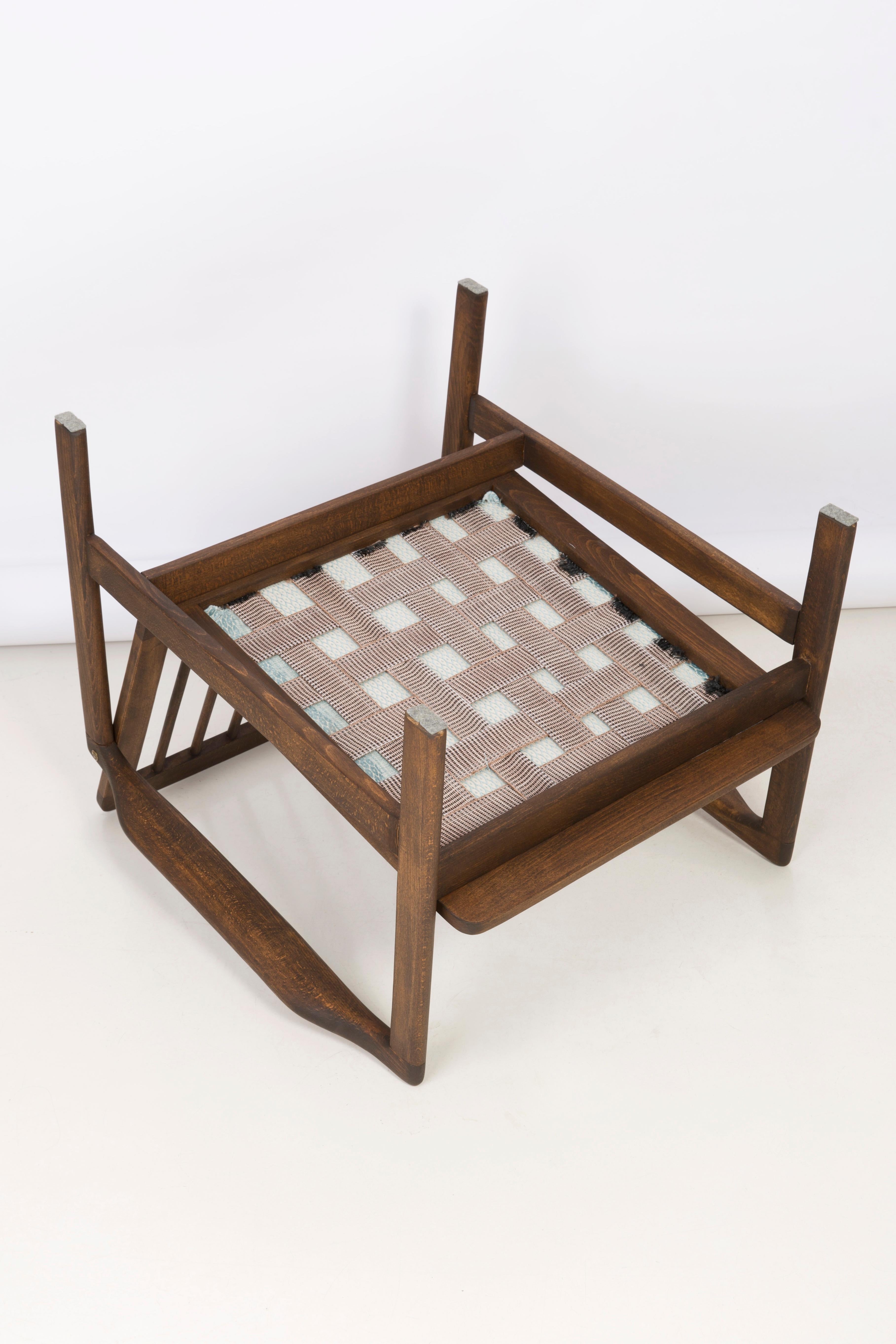 Ensemble de deux fauteuils en velours à motif bleu bébé du milieu du siècle dernier, Zenon Baczyk, années 1960 en vente 4