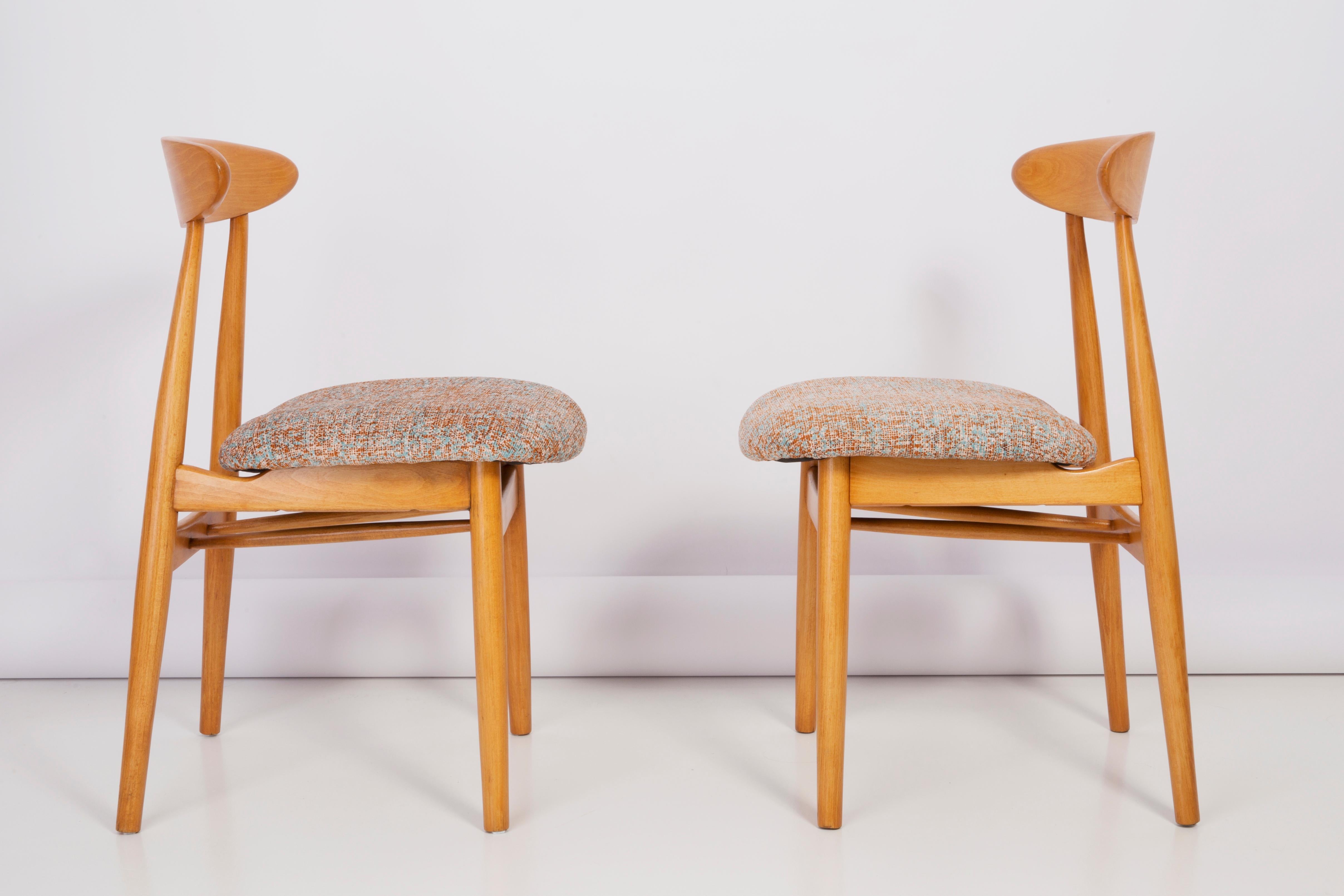 Chairs type 5908, designed in 1960s by Rajmund Teofil Halas, are one of the most recognizable projects of polish design.

The chairs have a simple, modernist silhouette. They are characterized by streamlined, organic characteristic shapes for