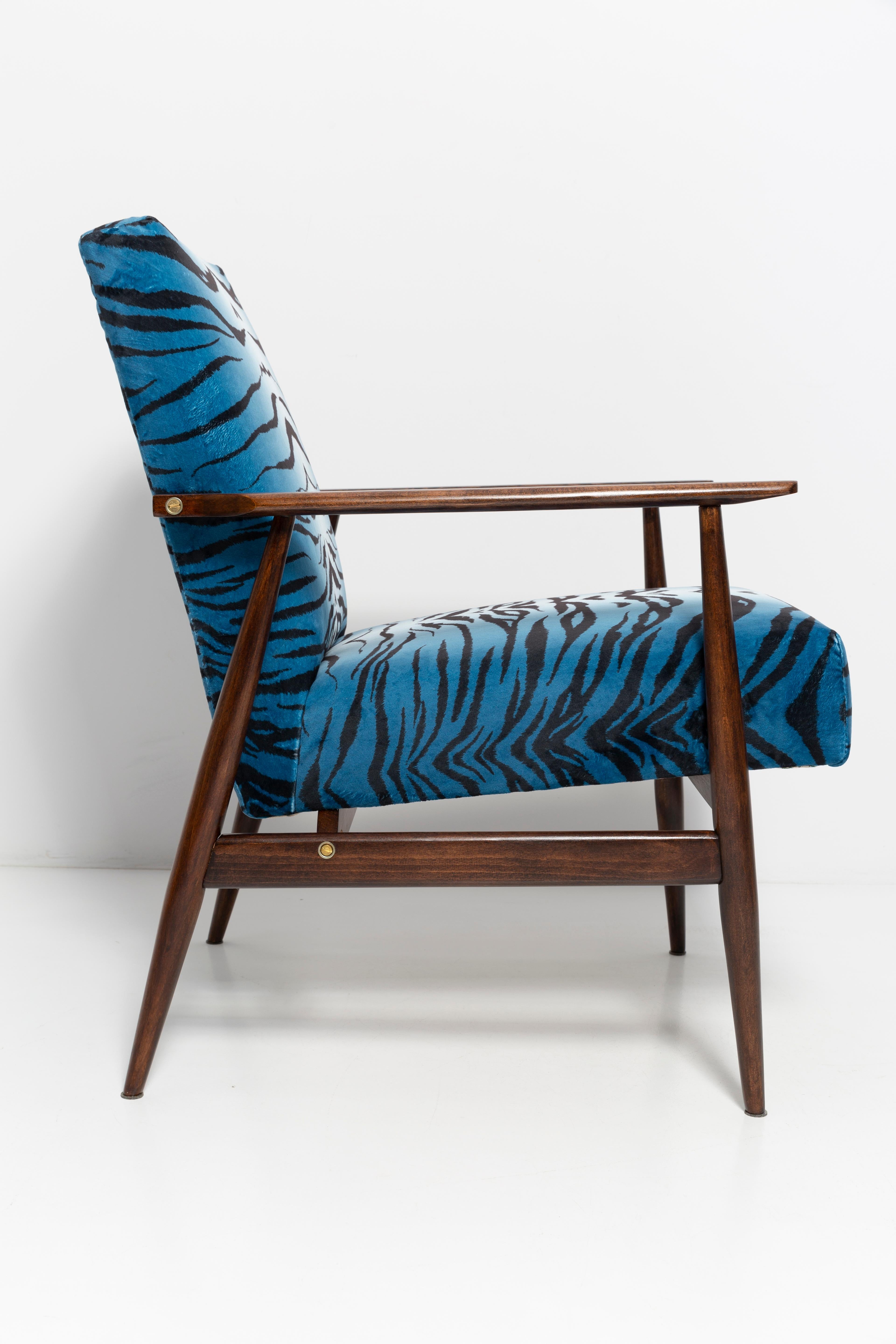 Set aus zwei blauen Dante-Sesseln aus Samt mit Zebradruck aus der Mitte des Jahrhunderts, H. Lis, 1960er Jahre (20. Jahrhundert) im Angebot