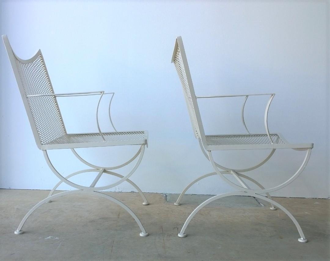 20th Century Set of 2 Bob Anderson Newly Enameled White Wrought Iron Patio / Garden Armchairs For Sale