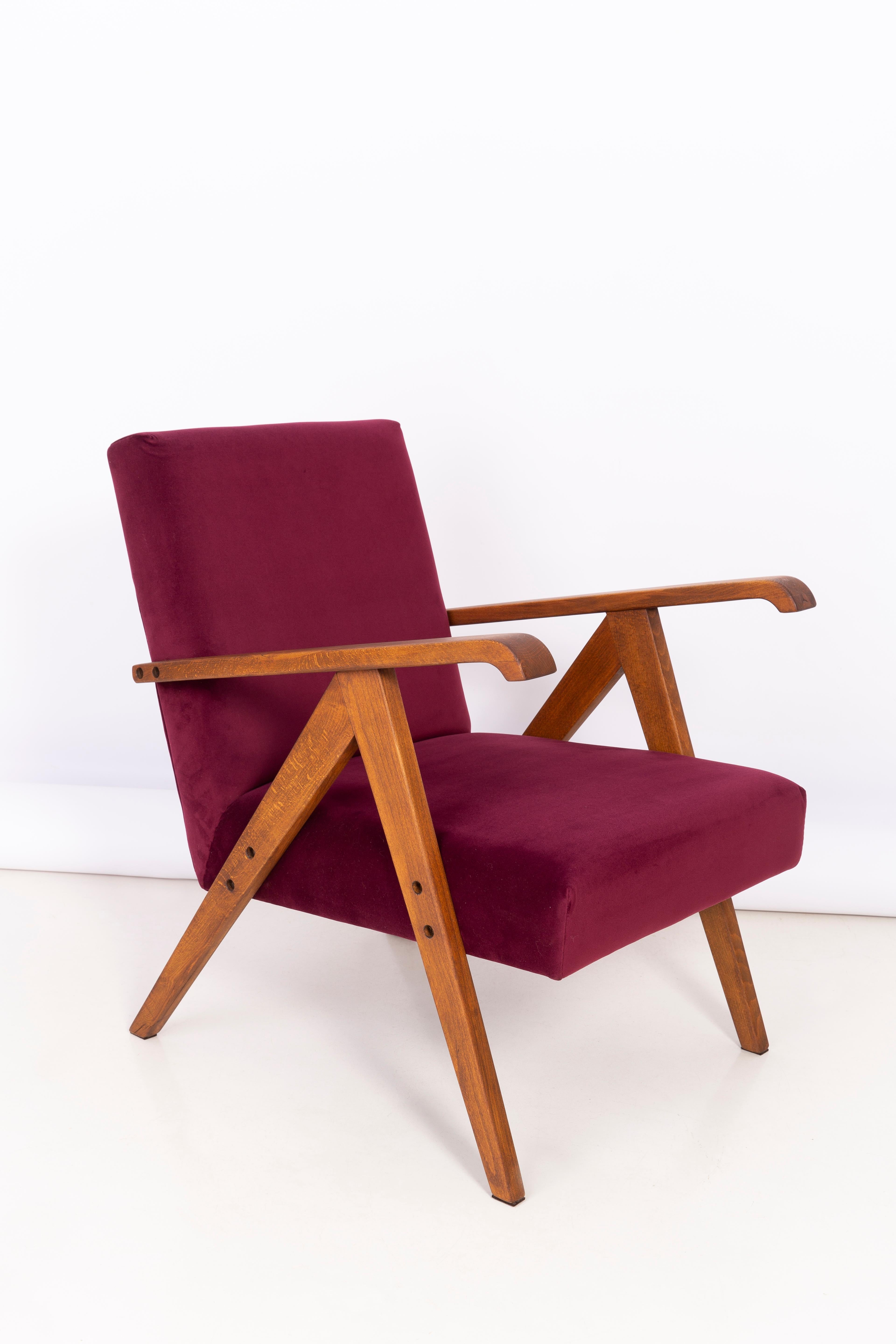 Hand-Crafted Set of Two Midcentury Burgundy Velvet VAR Armchairs, 1960s For Sale