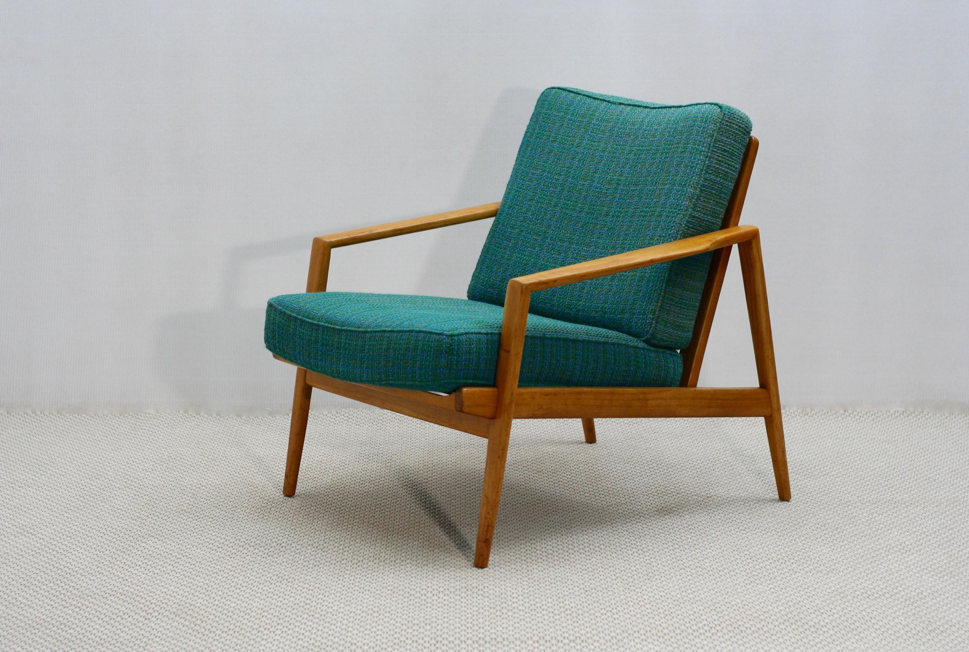 Set of Two Midcentury German Beech Wood Lounge Chairs from Knoll Antimott For Sale 7