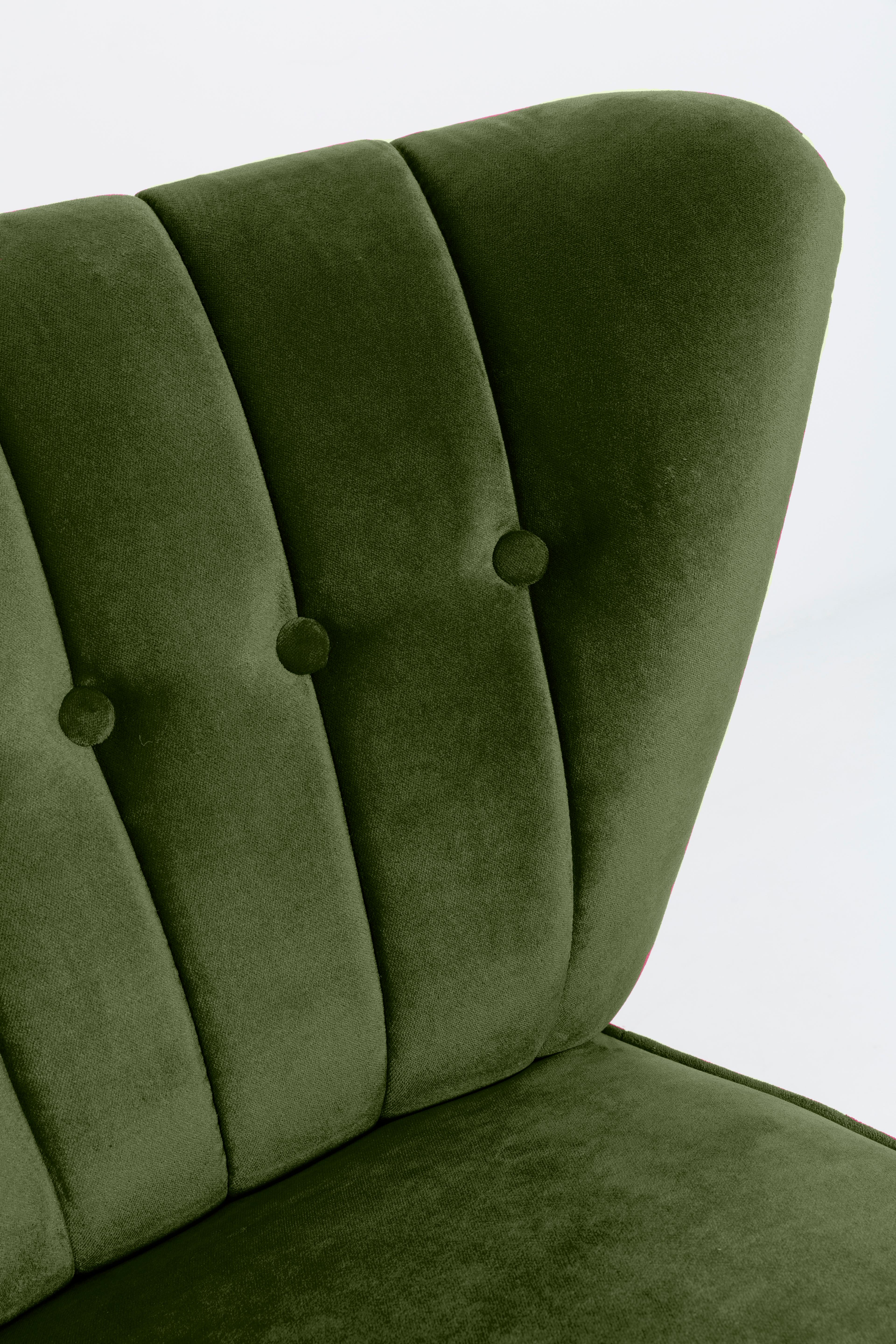 Set of Two Mid-Century Green Velvet Club Armchairs, Europe, 1960s For Sale 3