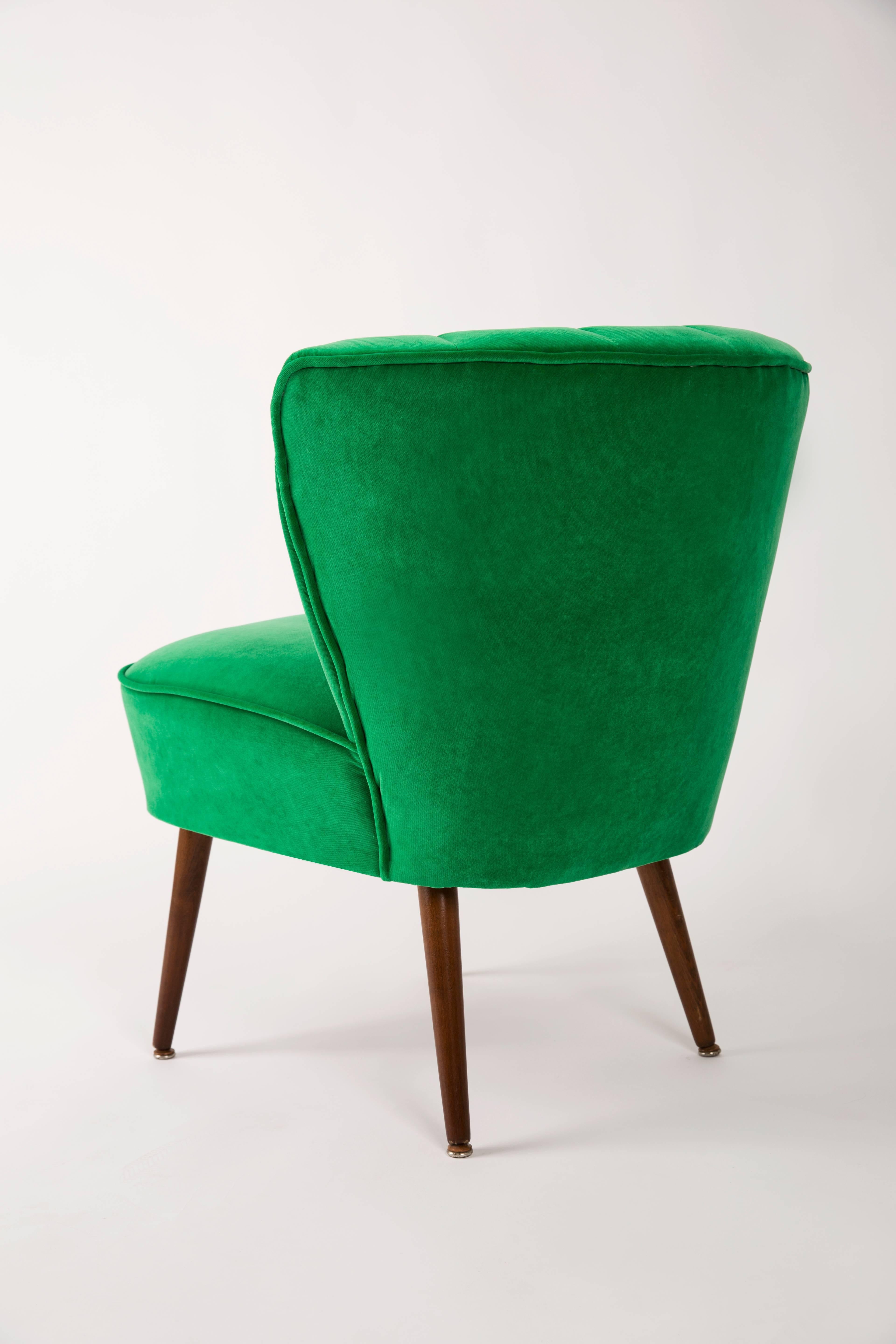 Allemand Ensemble de deux fauteuils club en velours vert du milieu du siècle:: Allemagne:: années 1960 en vente