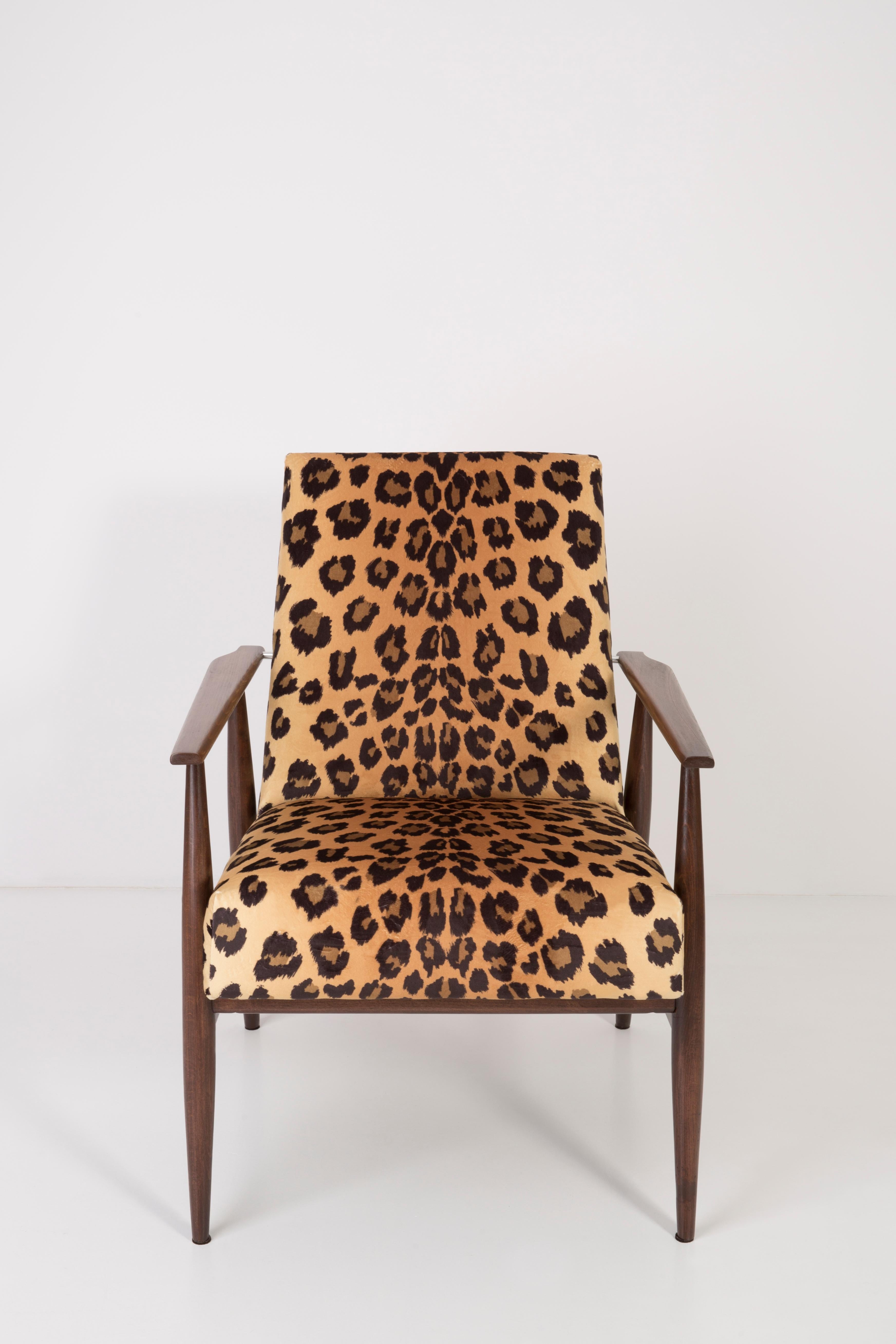 Textile Ensemble de deux fauteuils en velours imprimé léopard du milieu du siècle dernier, H. Lis, années 1960 en vente