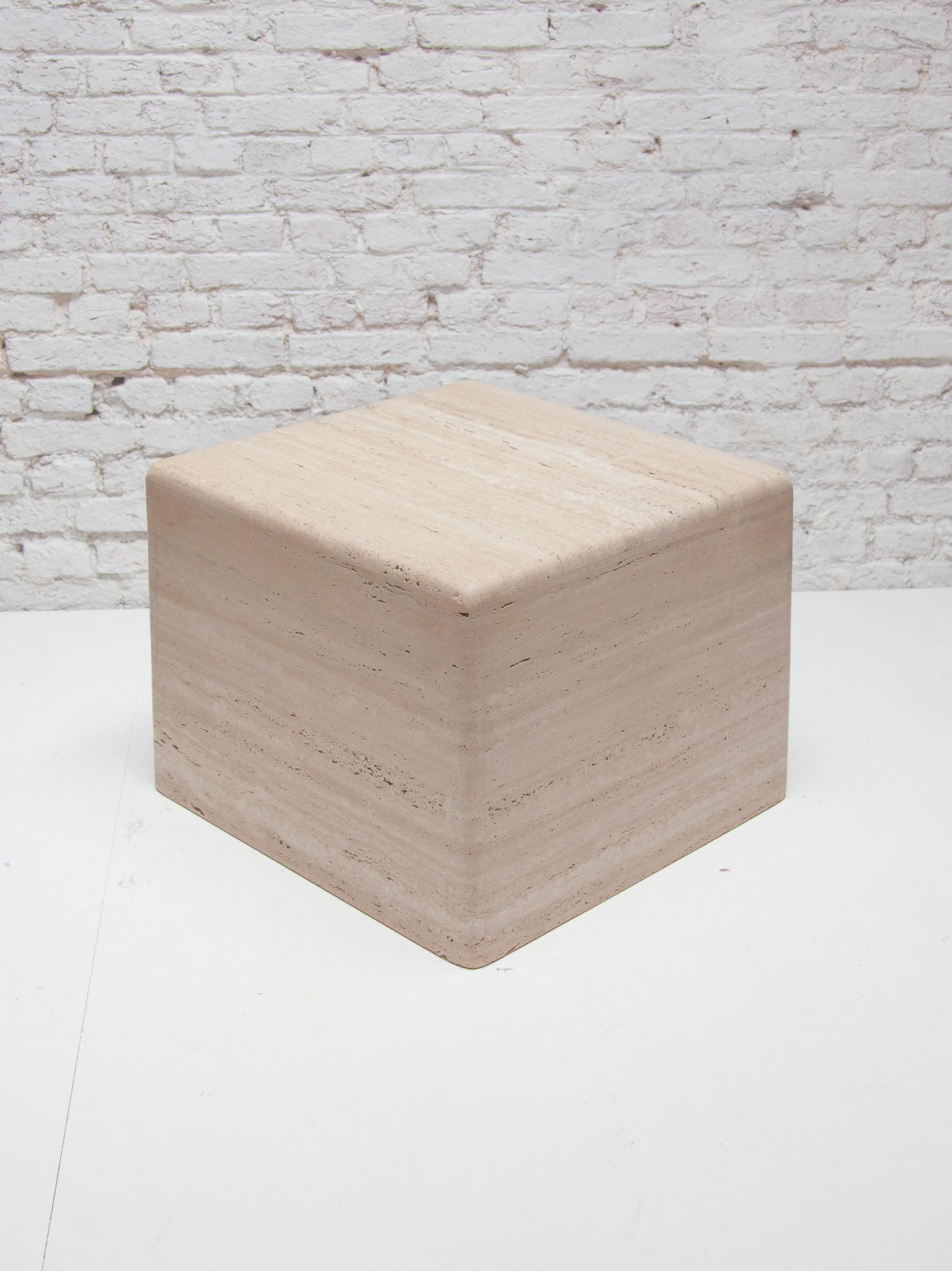 Set of Two MidCentury Modern Italian Travertine Marble Pedestals or Side Tables  For Sale 8