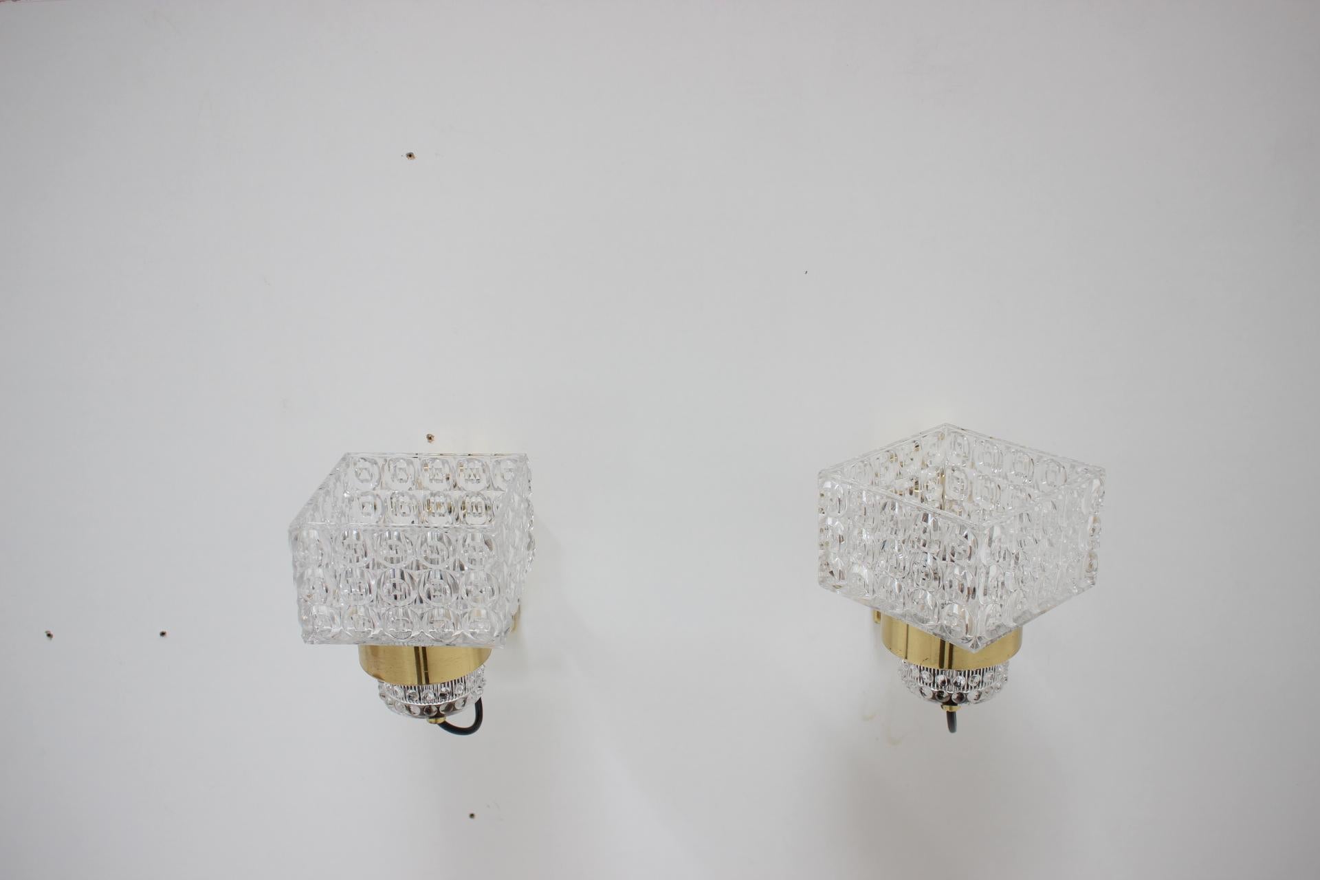 Set of Two Midcentury Wall Lamps Lidokov, 1970s In Good Condition For Sale In Praha, CZ