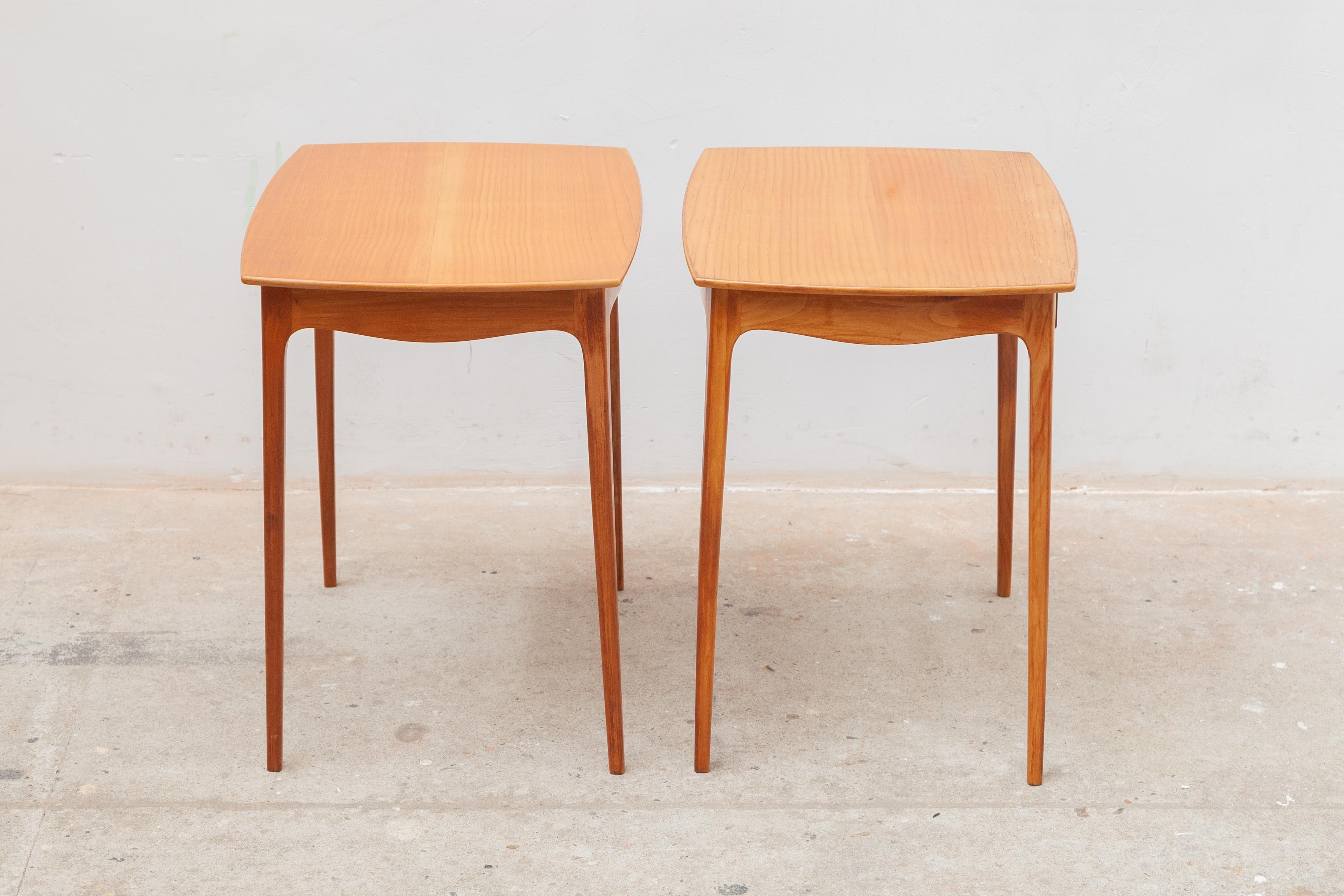 Hand-Crafted Set of Two Midcentury Walnut Nightstands / Sidetables, Denmark, 1960s