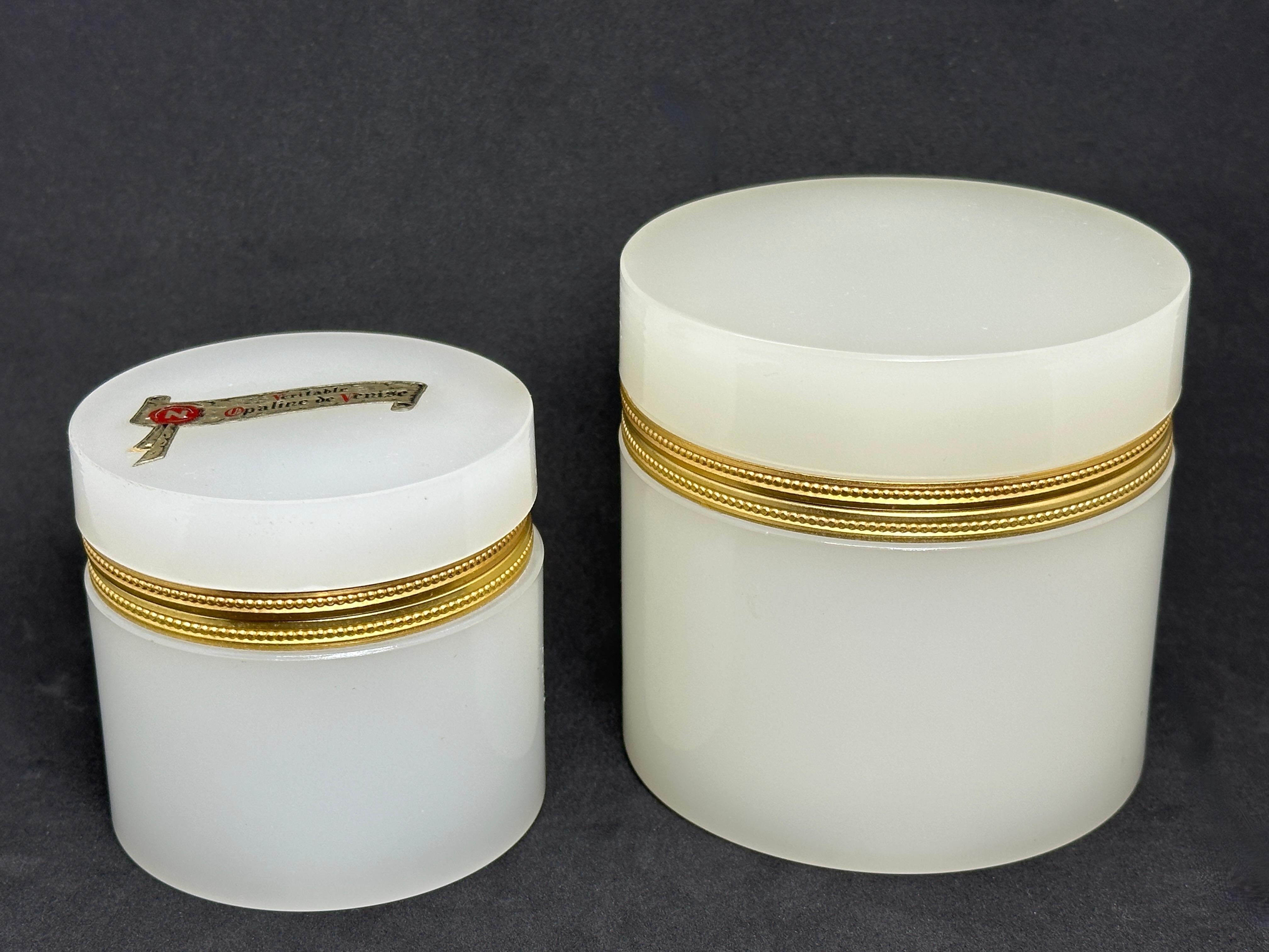 Set of Two Midcentury White Opaline Cenedese Glass Box with Bronze Mounts Italy For Sale 4