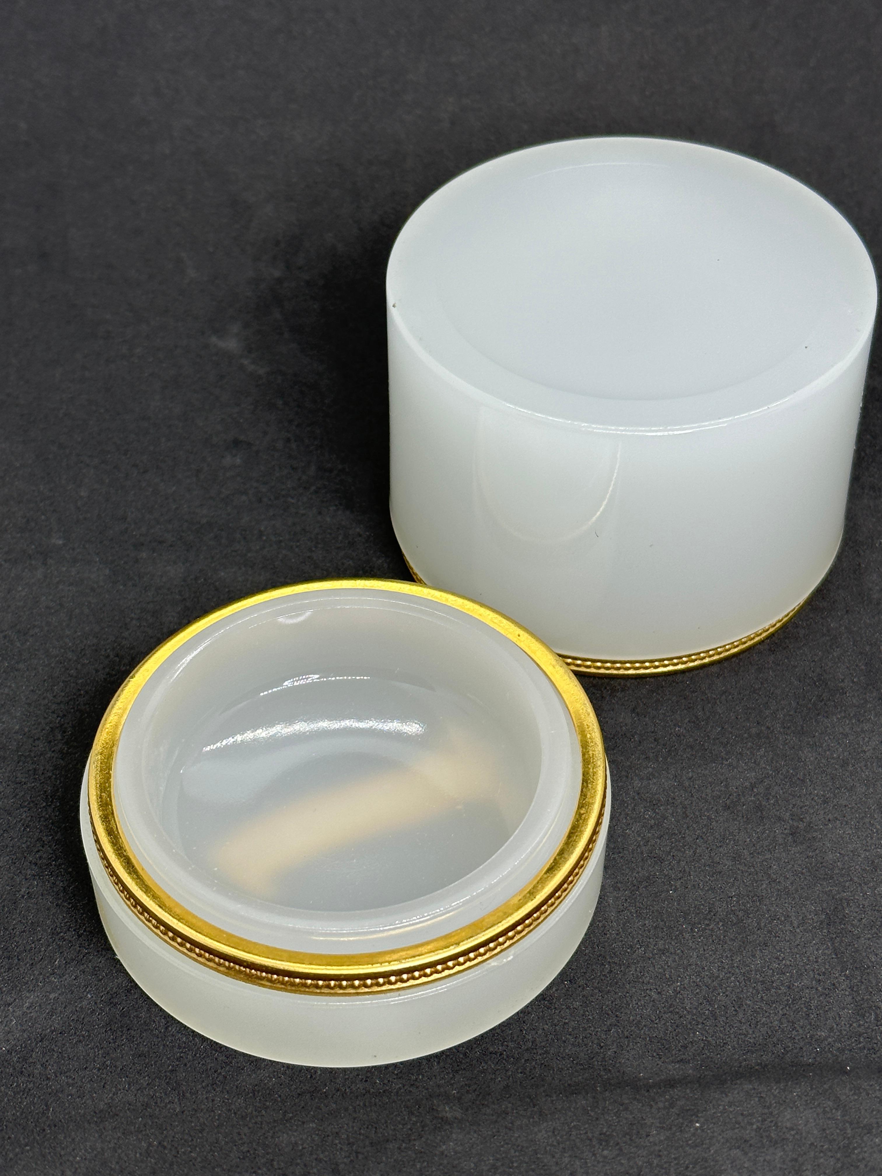 Set of Two Midcentury White Opaline Cenedese Glass Box with Bronze Mounts Italy For Sale 7