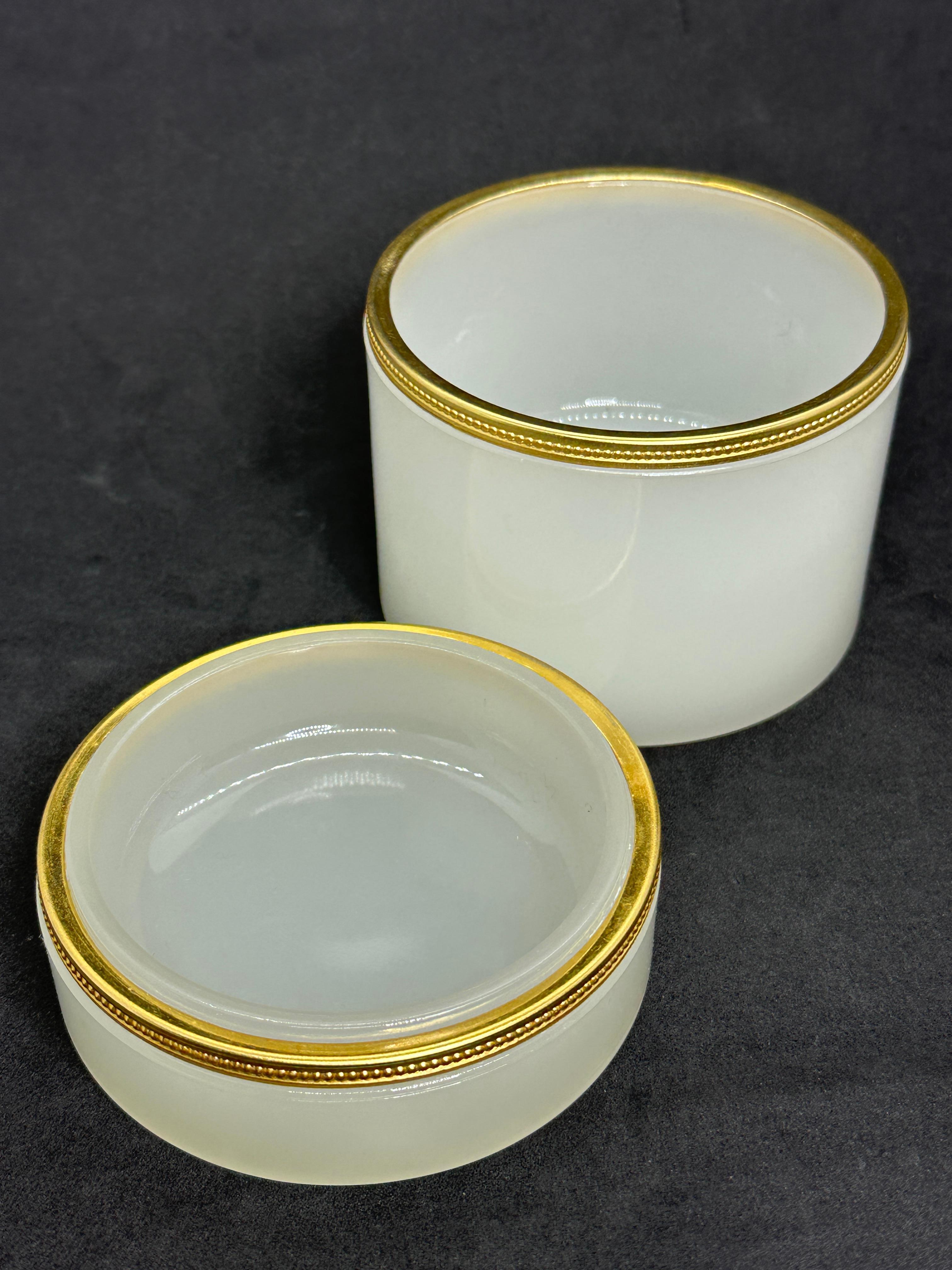 Set of Two Midcentury White Opaline Cenedese Glass Box with Bronze Mounts Italy For Sale 9