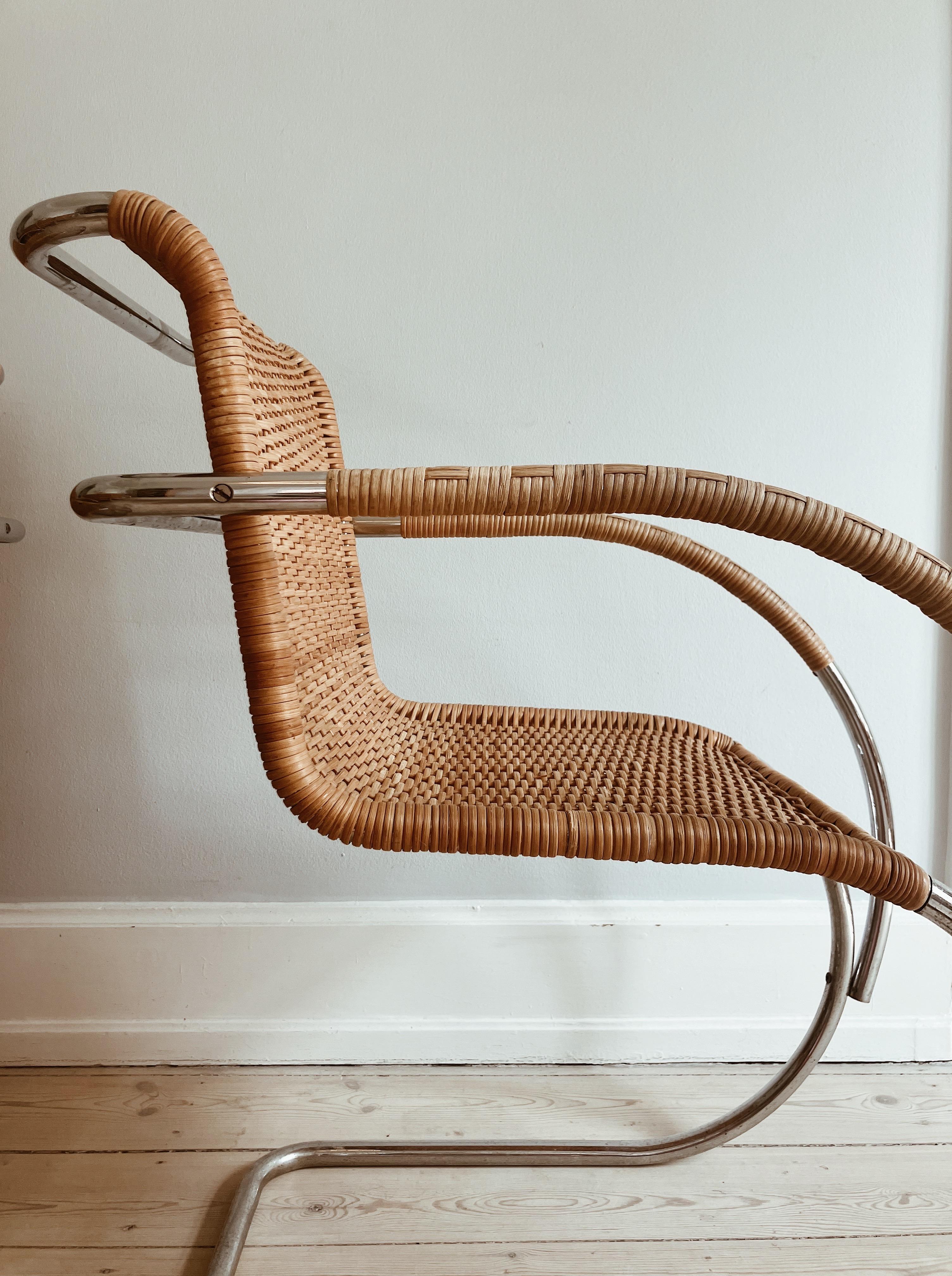 Set of two Mies van der Rohe MR2 chairs In Good Condition In Copenhagen, DK