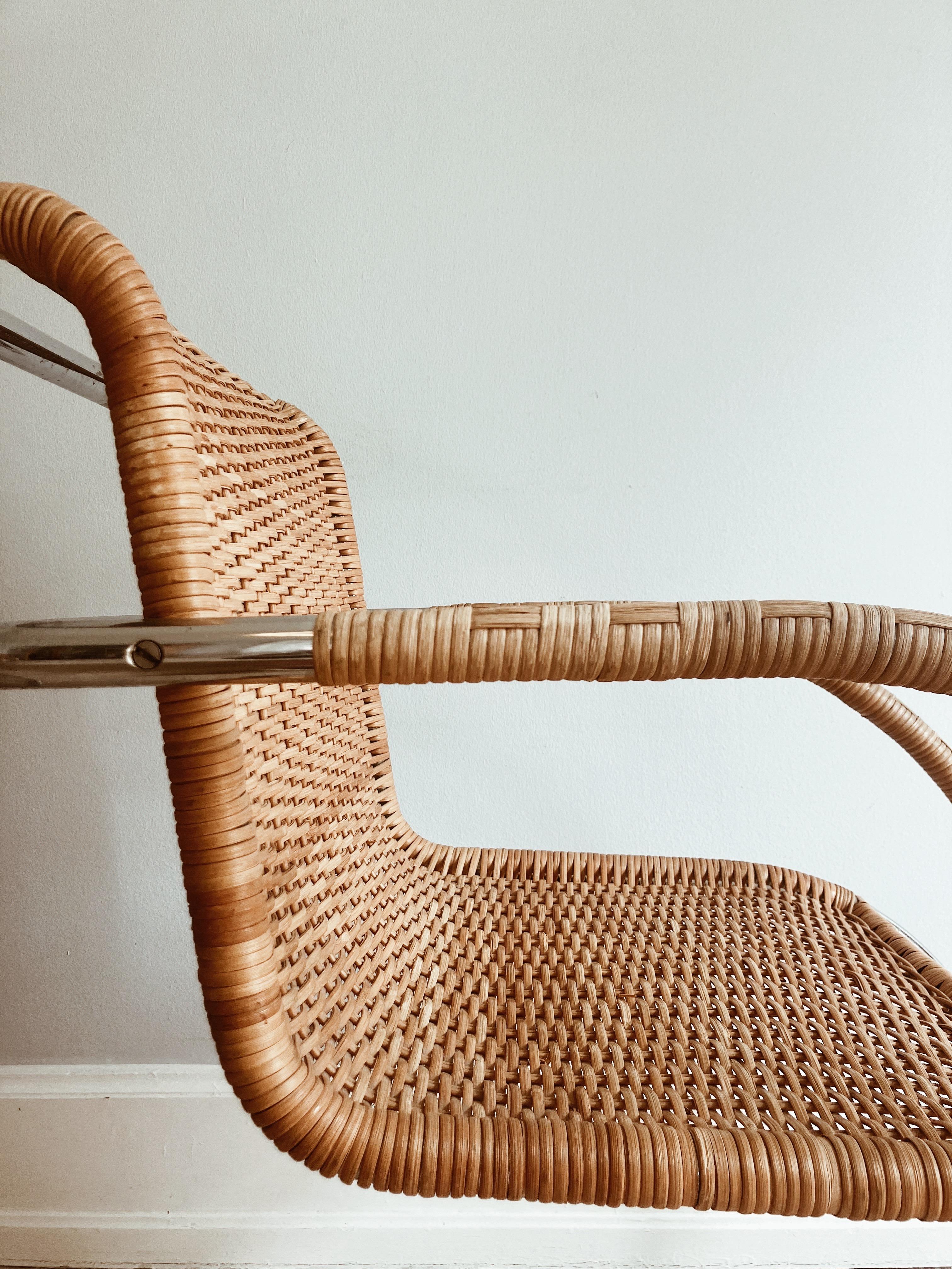 Late 20th Century Set of two Mies van der Rohe MR2 chairs