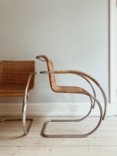 Set of two Mies van der Rohe MR2 chairs